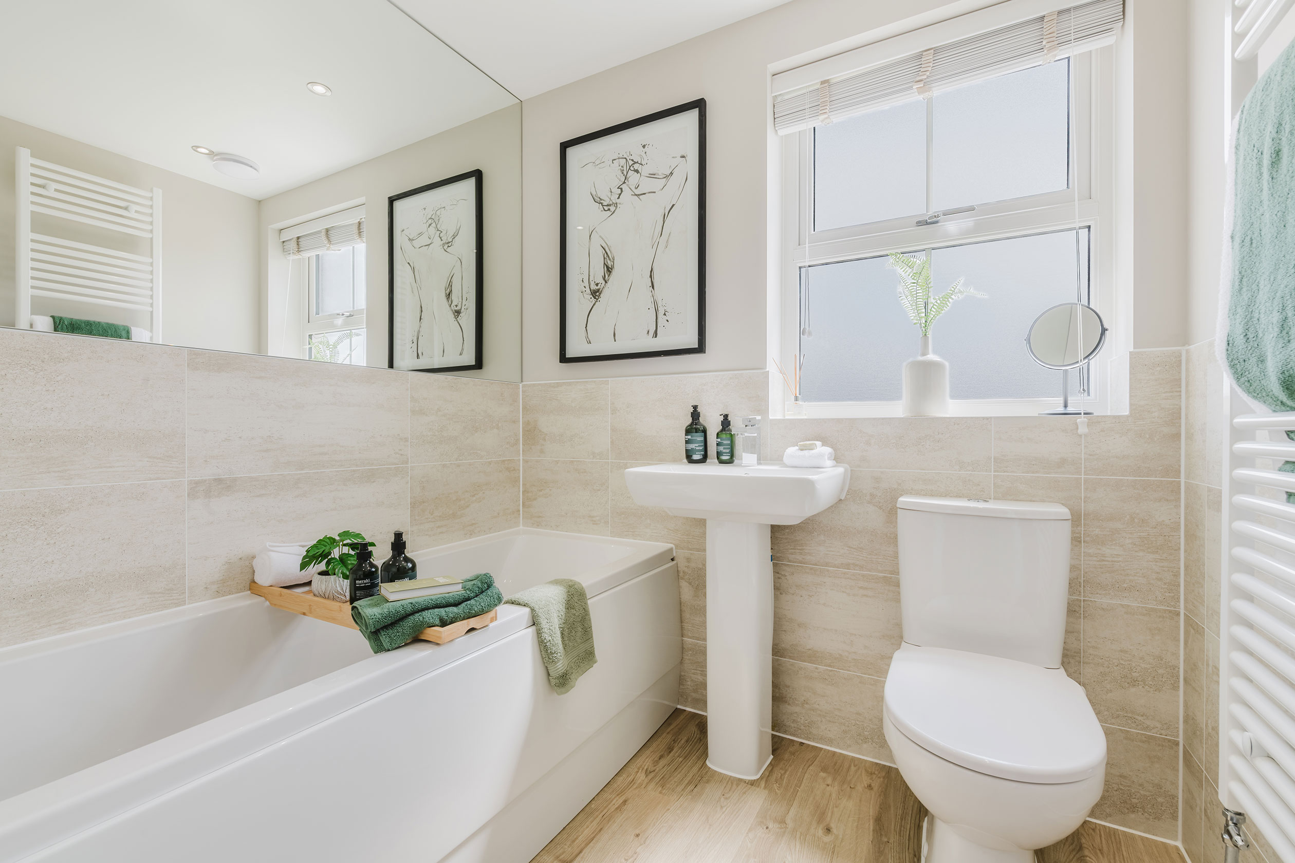 Family bathroom in the Hadley 3 bedroom home