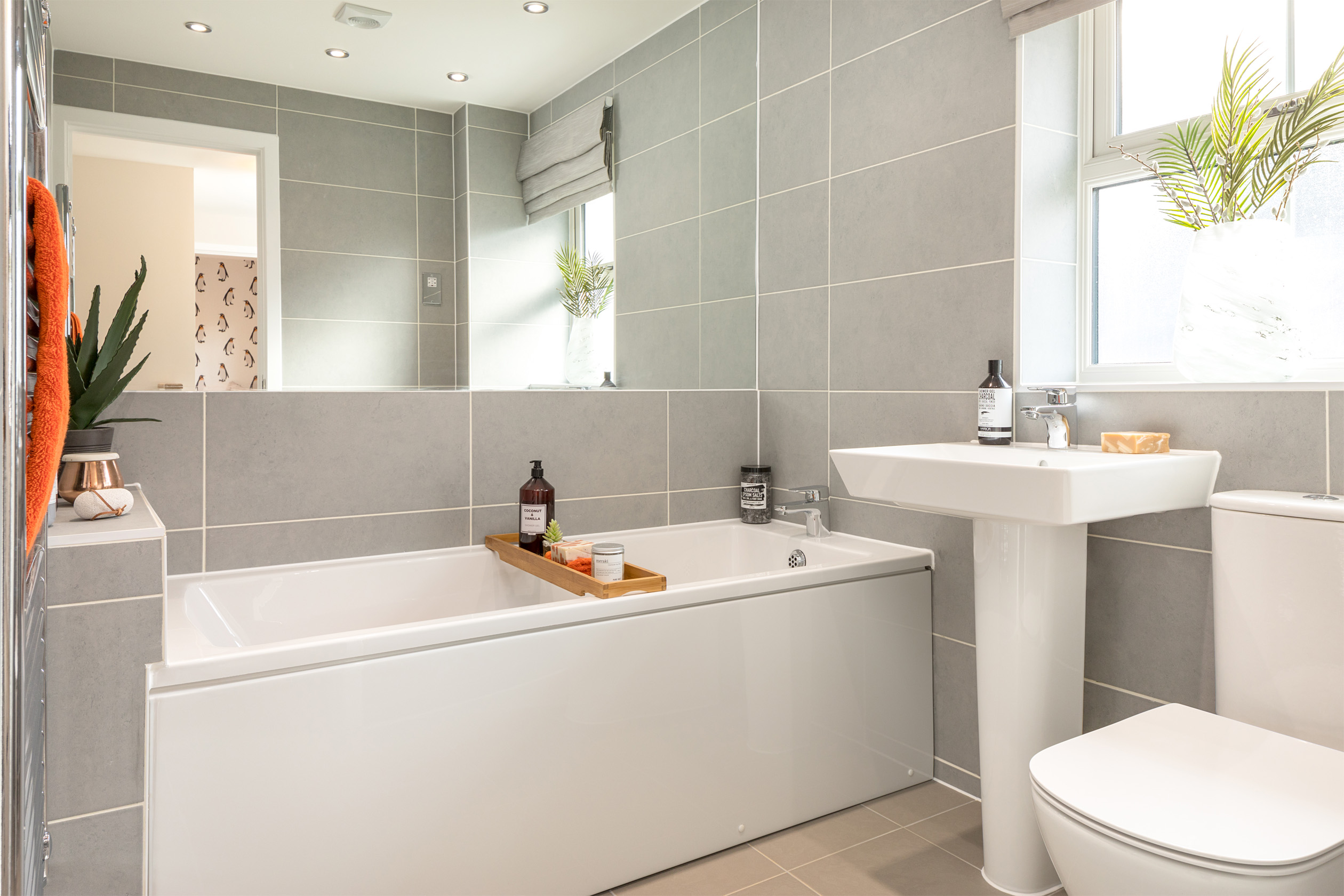 Family bathroom in the Hadley Special 3 bedroom home