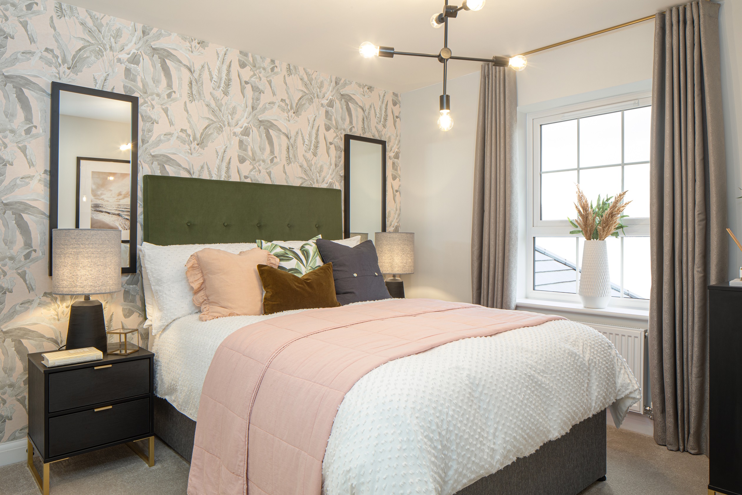 En suite main bedroom in the Ingleby 4 bedroom home