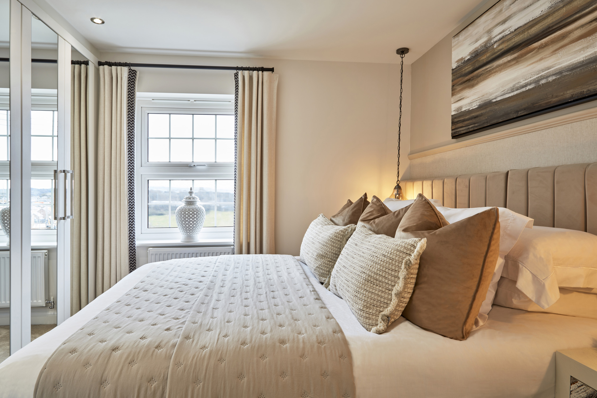 En suite main bedroom in the Hollinwood 4 bedroom home