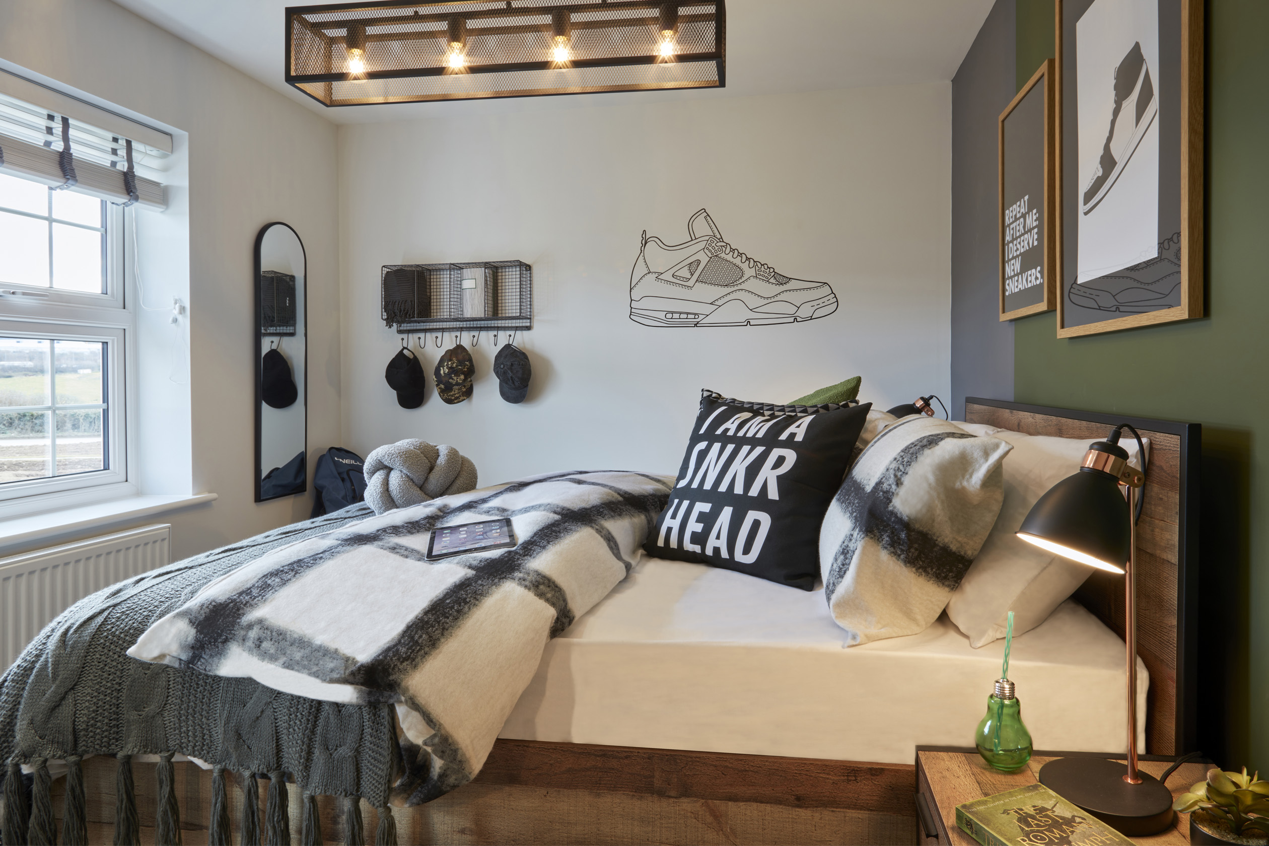 Further double bedroom in the Hollinwood 4 bedroom home