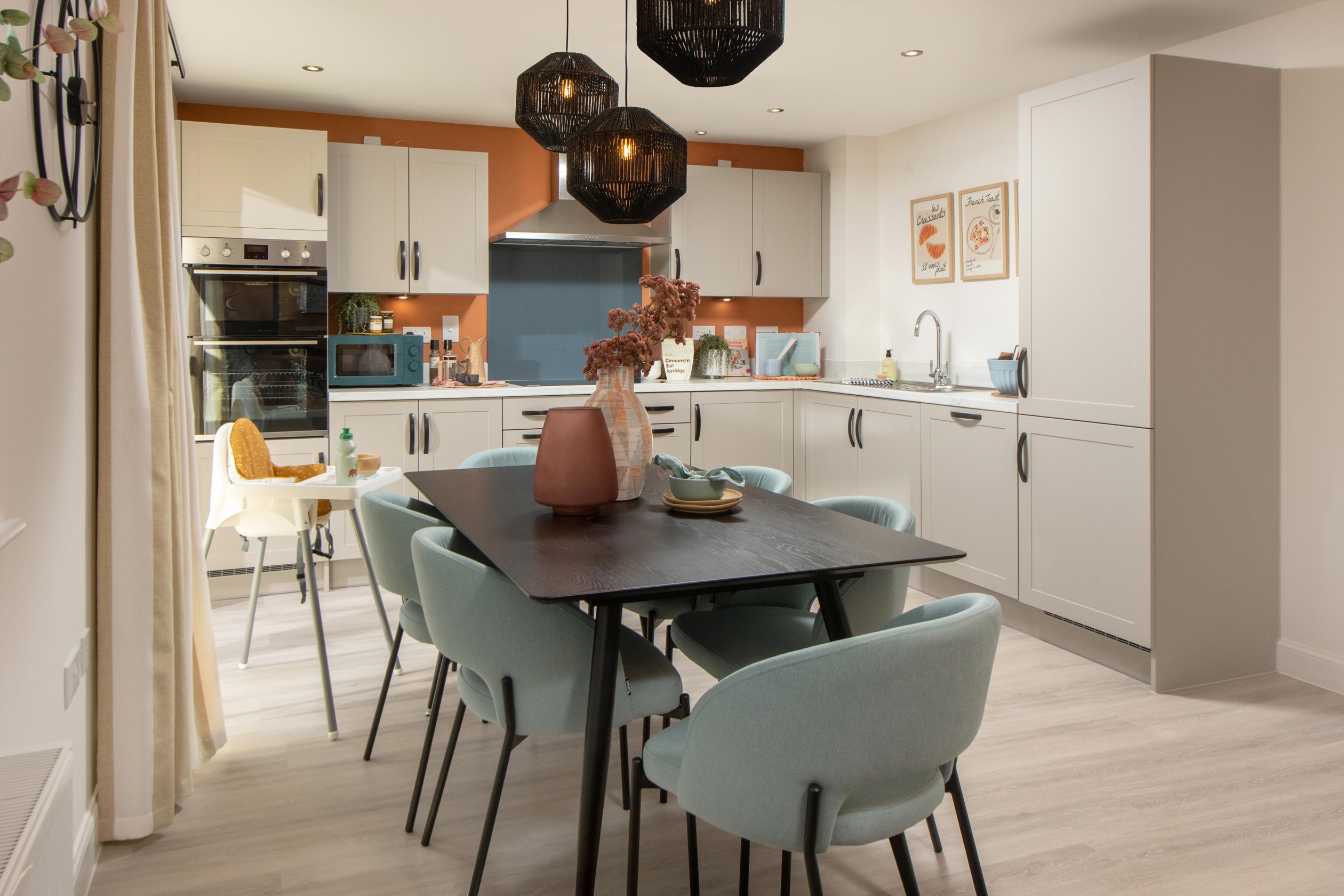 Ingleby Kitchen Diner - Castle Reach
