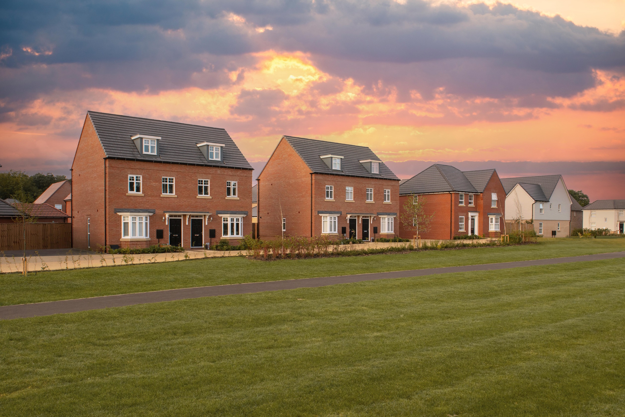 Woodland Heath street scene