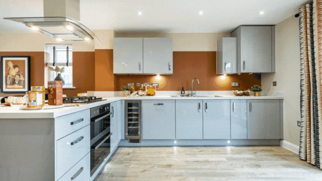 ALCONBURY PLOT 6 CTA GIF MOBILE