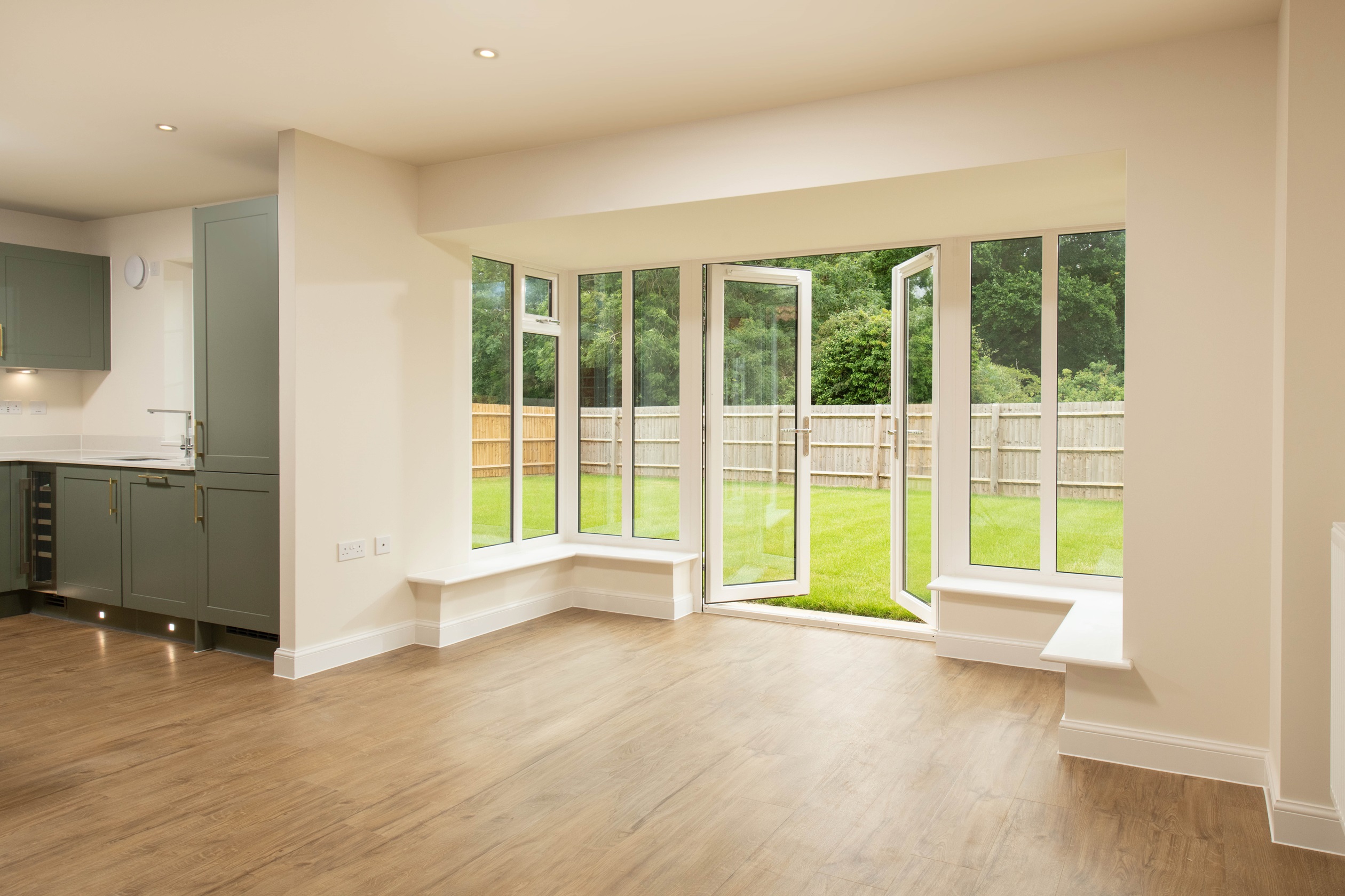 PLOT 98 - FAMILY AREA