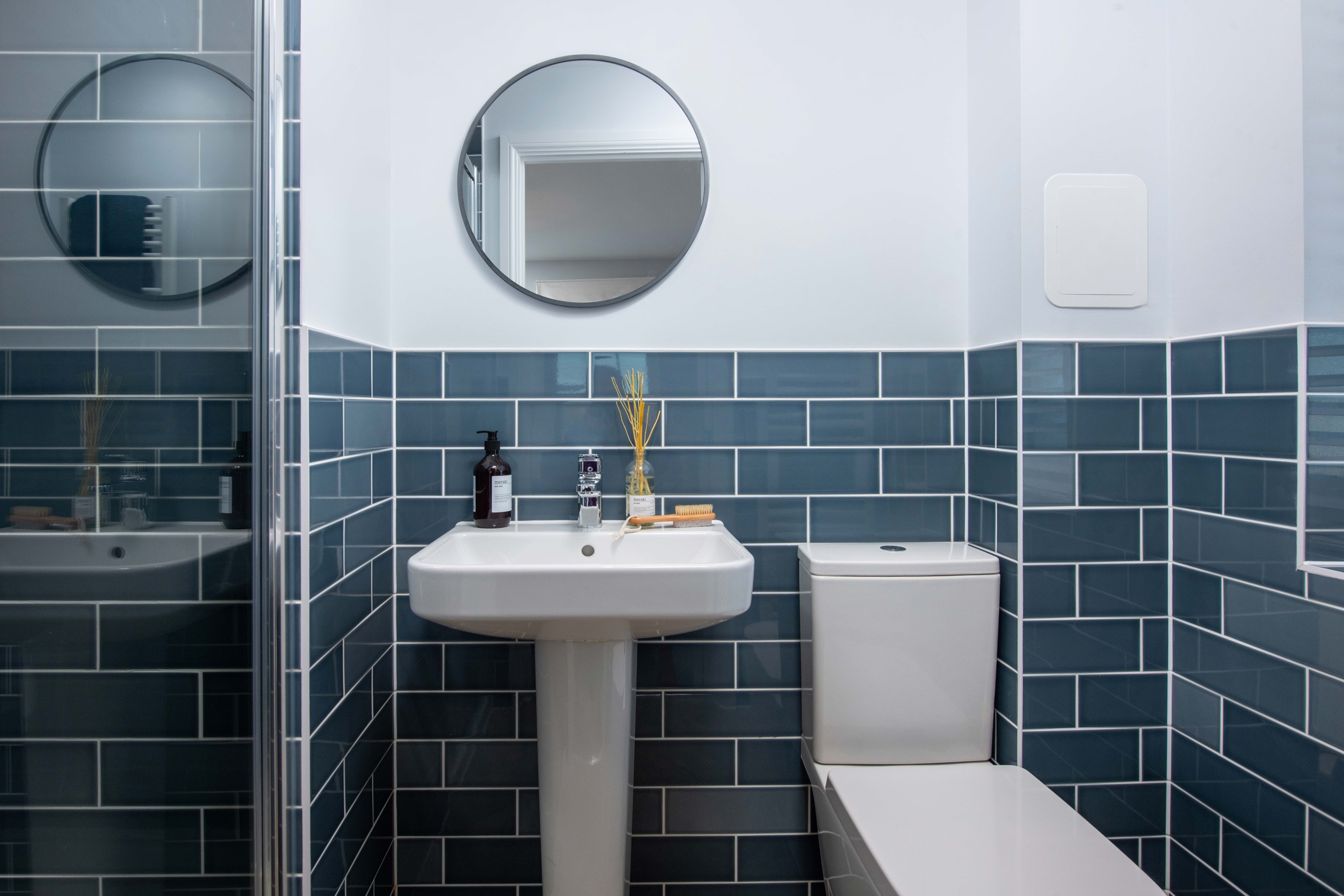 Constable Gardens Winstone en suite