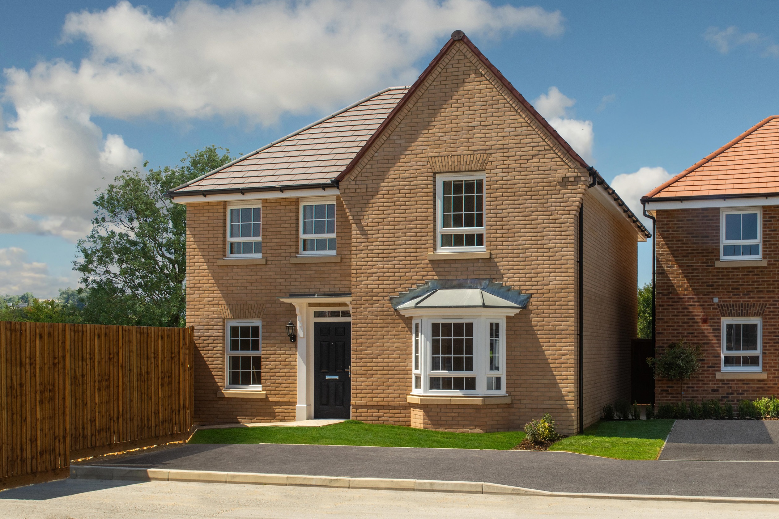 DETACHED 4 BED FAIRBURN  