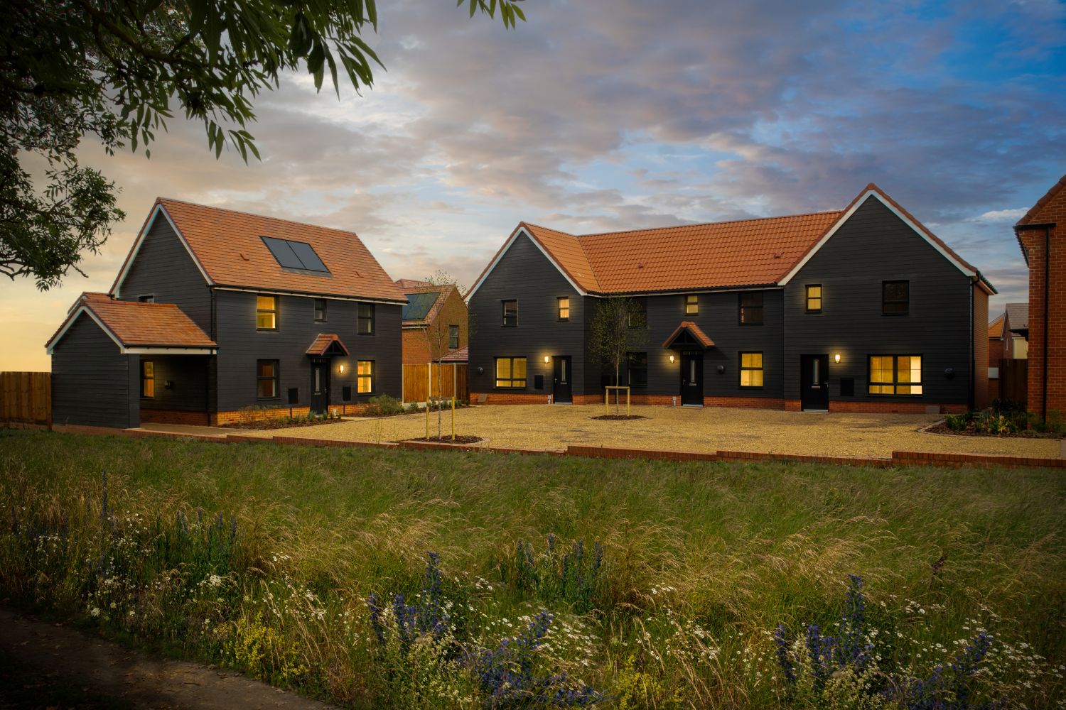 EDWARDS AND HADLEY AT HENLEY GATE