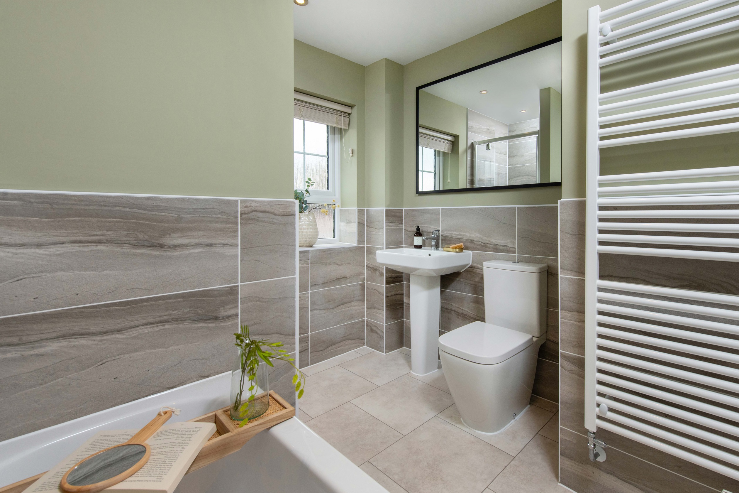 LanguardView_Holden_Bathroom