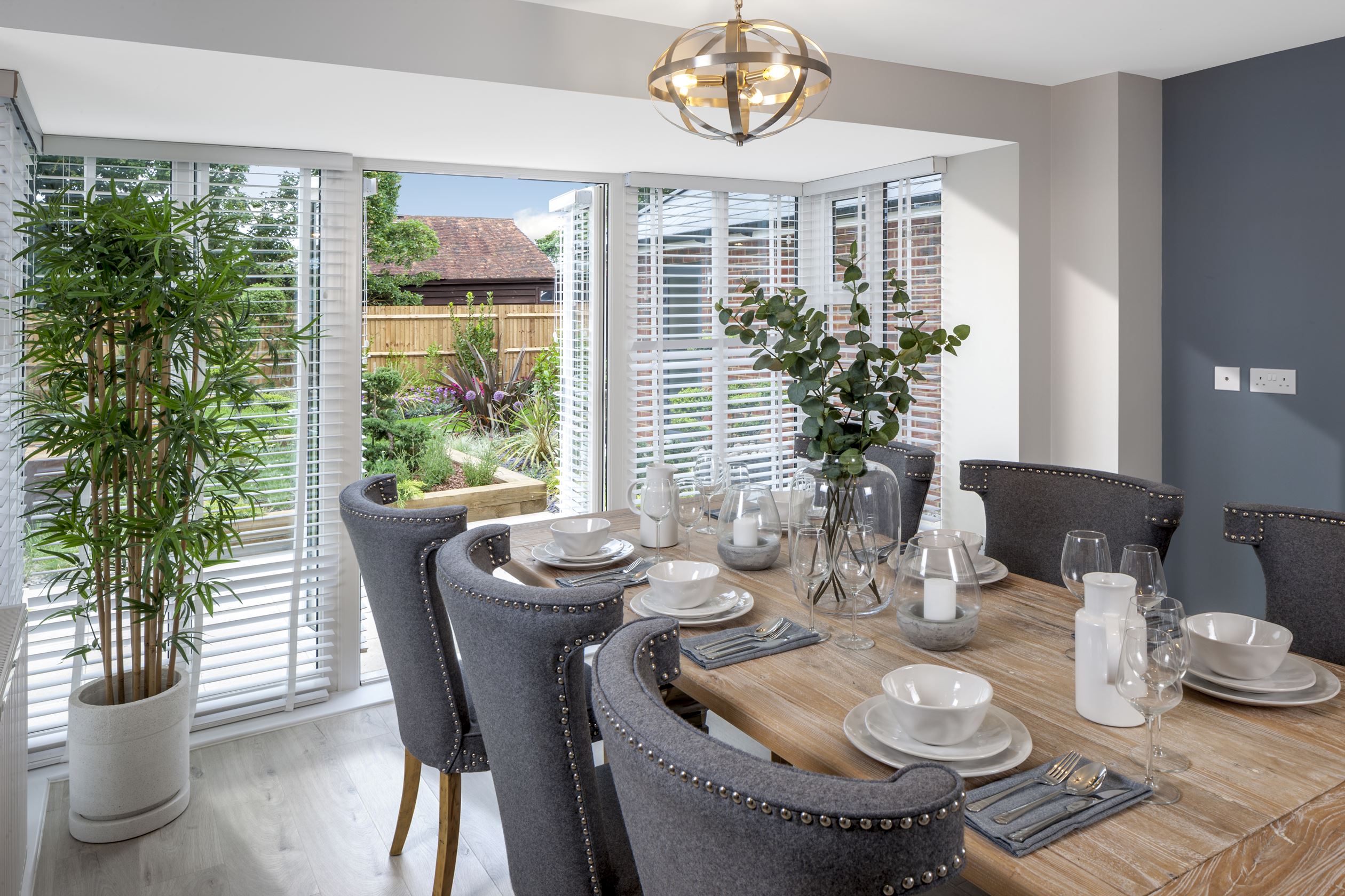 Dining holden 4 bedroom home