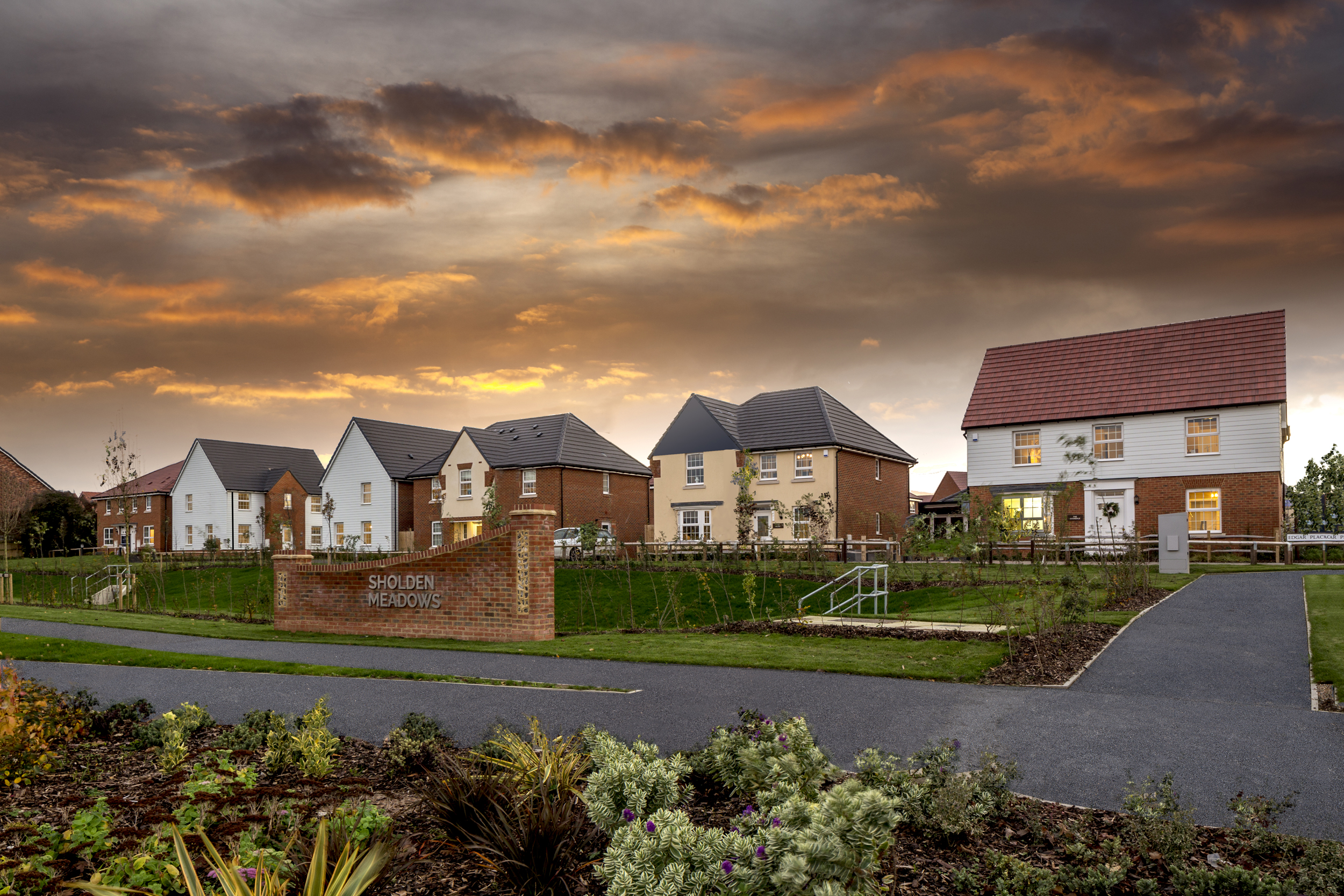 Sholden Meadows street scene dusk