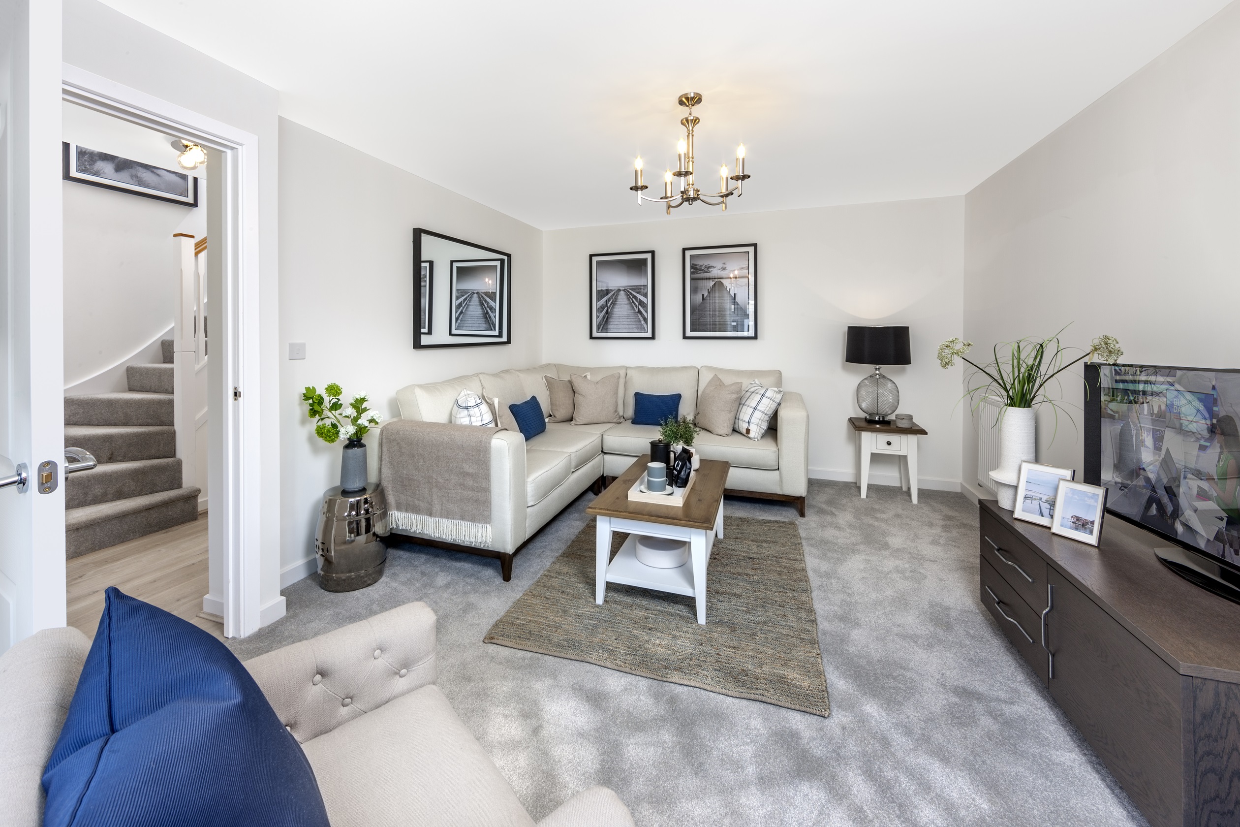 Hurst Linmere Lounge