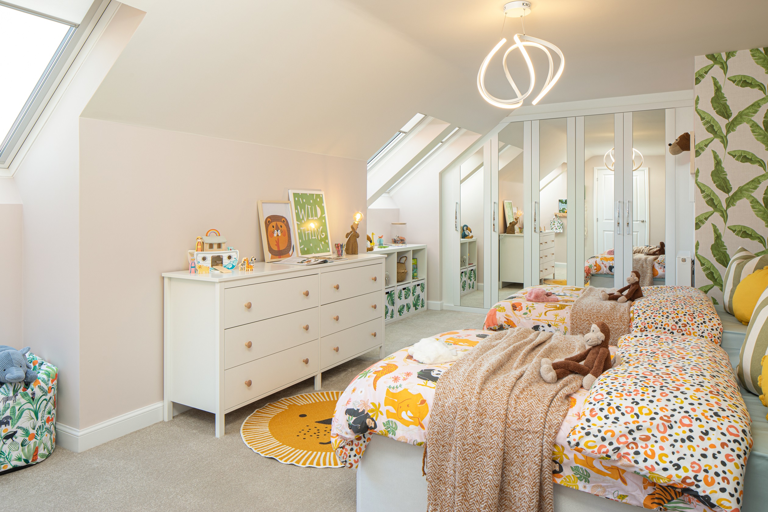 Bracebridge chalet bungalow internals bedroom three 