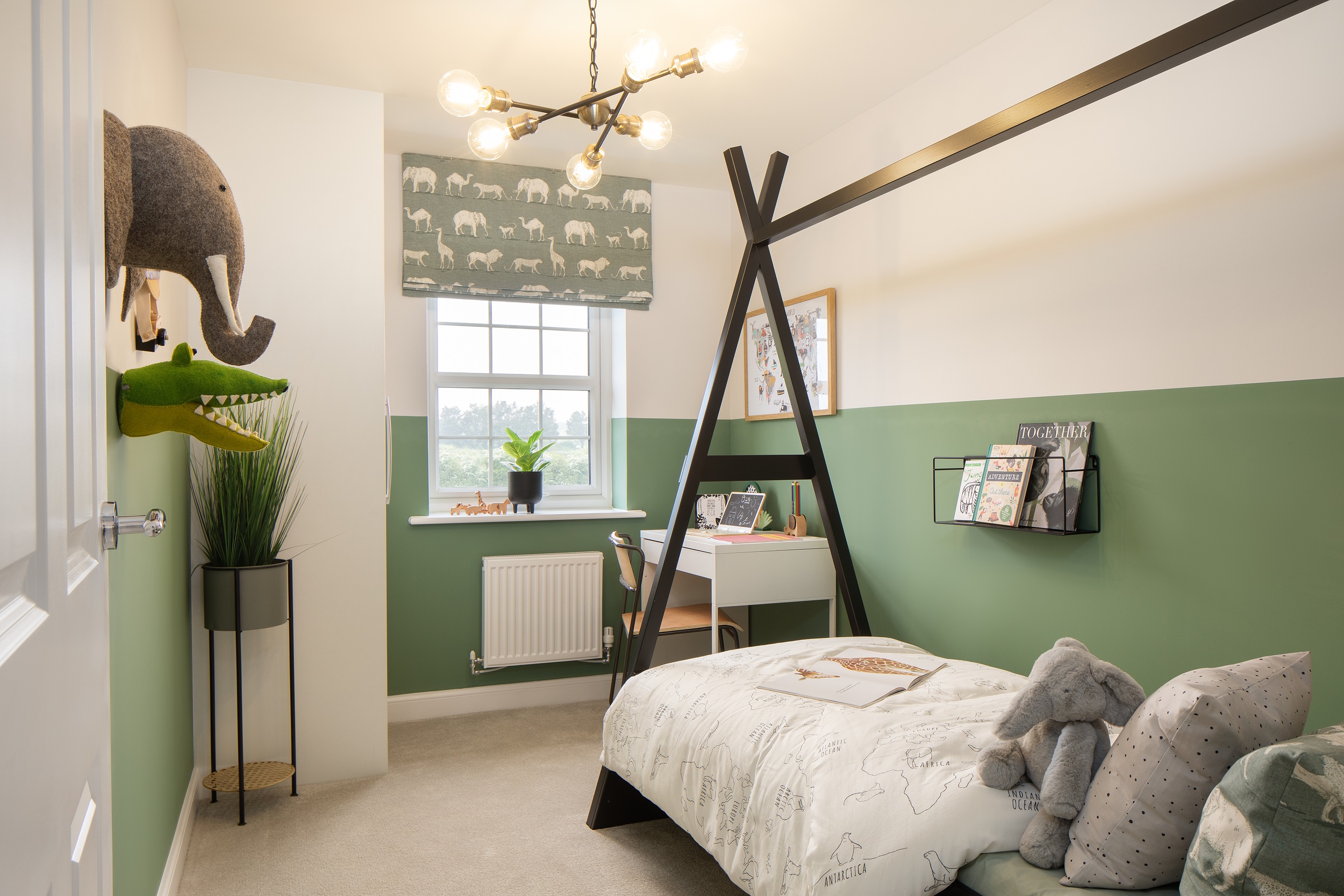 Single bedroom in a 3 bedroom Archford