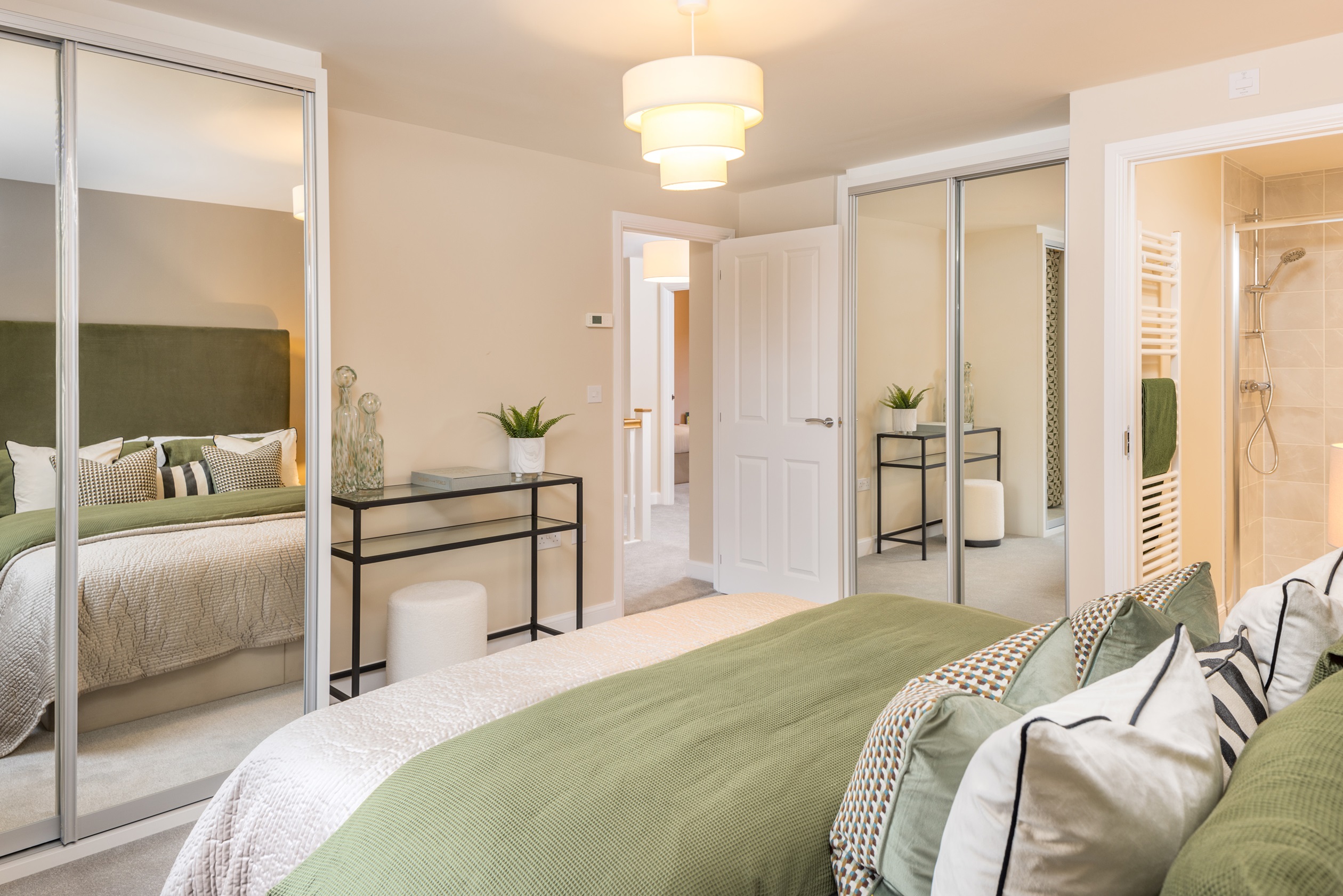 Main bedroom with en suite in the 4 bedroom Culver at Finchwood Park