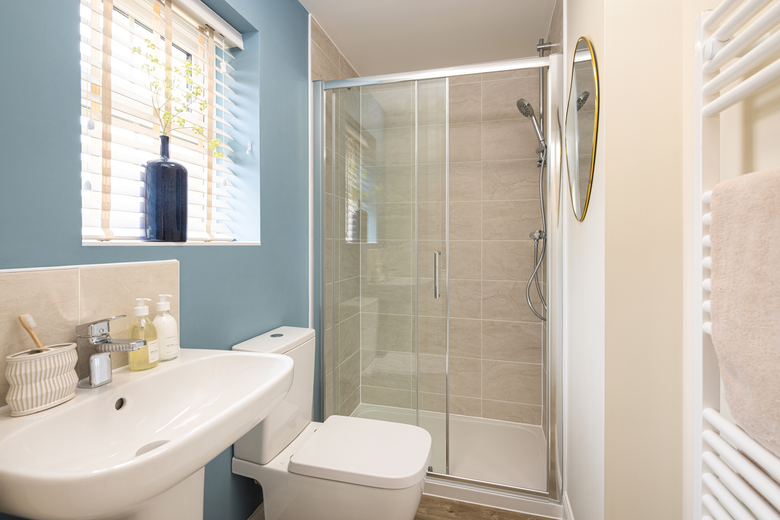 En-suite of the primary bedroom of the Foxglove at Beauchamp Gate 