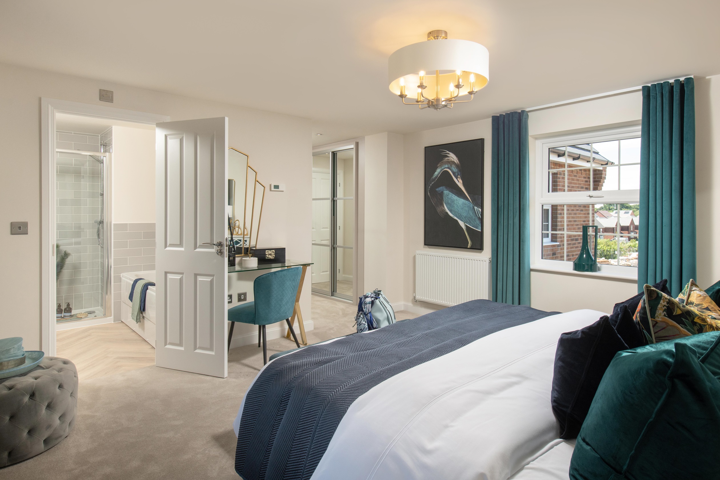 En suite main bedroom Moreton