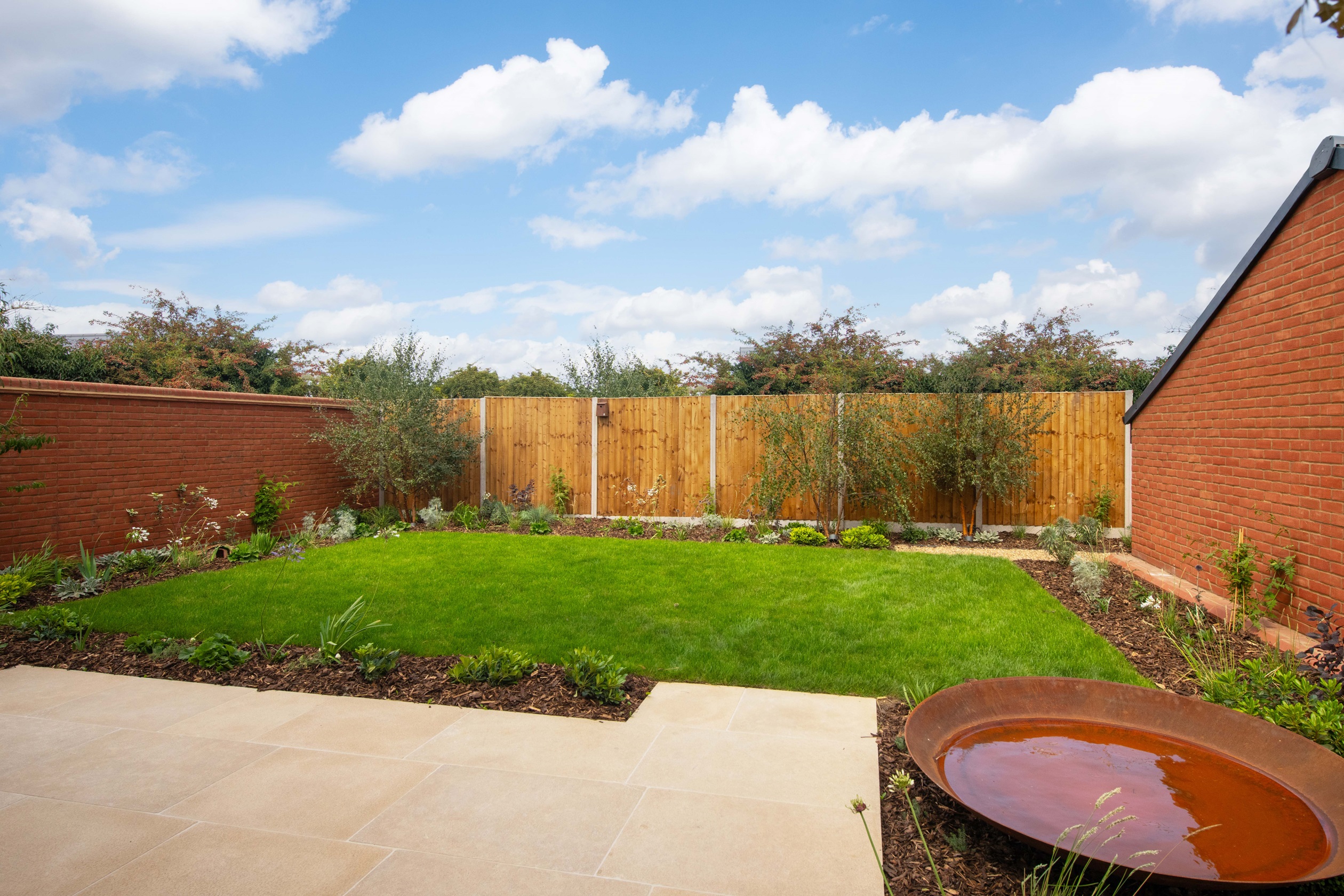 BAR NN Towcester Grange Show Home garden