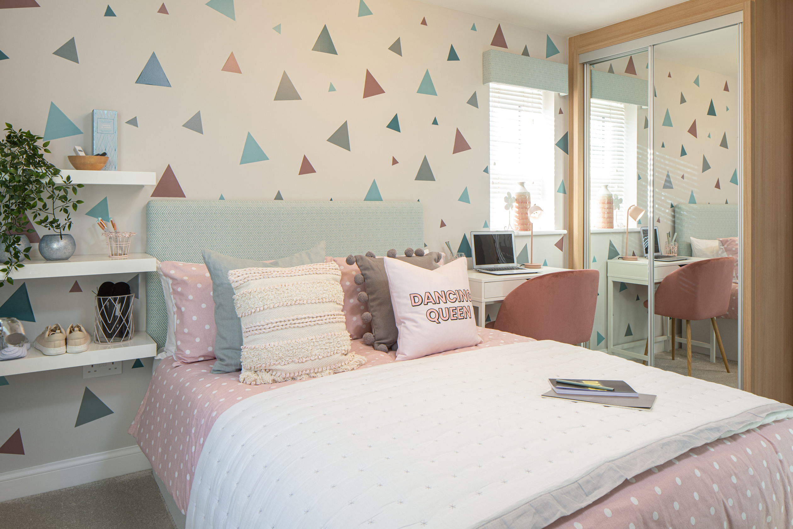 Avondale 4 bedroom Show Home at River Meadow in Stanford in the Vale