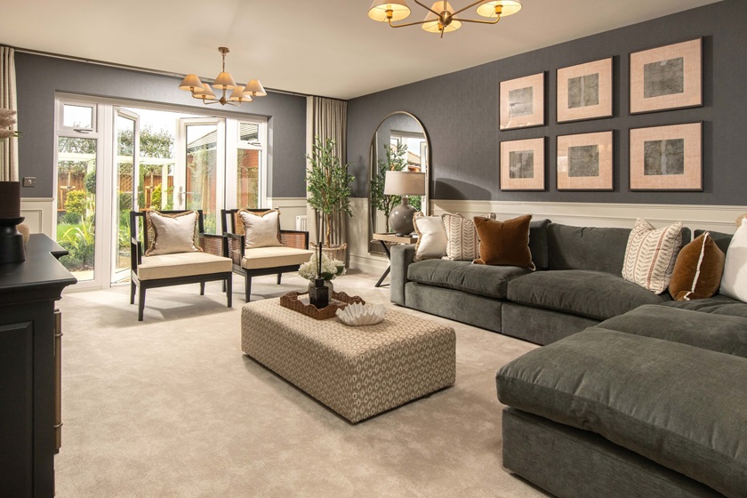 GLIDEWELL LOUNGE