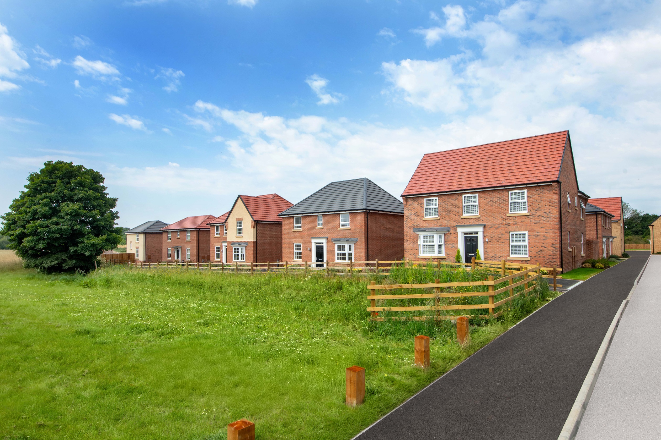 4 AND 5 BEDROOM HOMES IN NEWARK