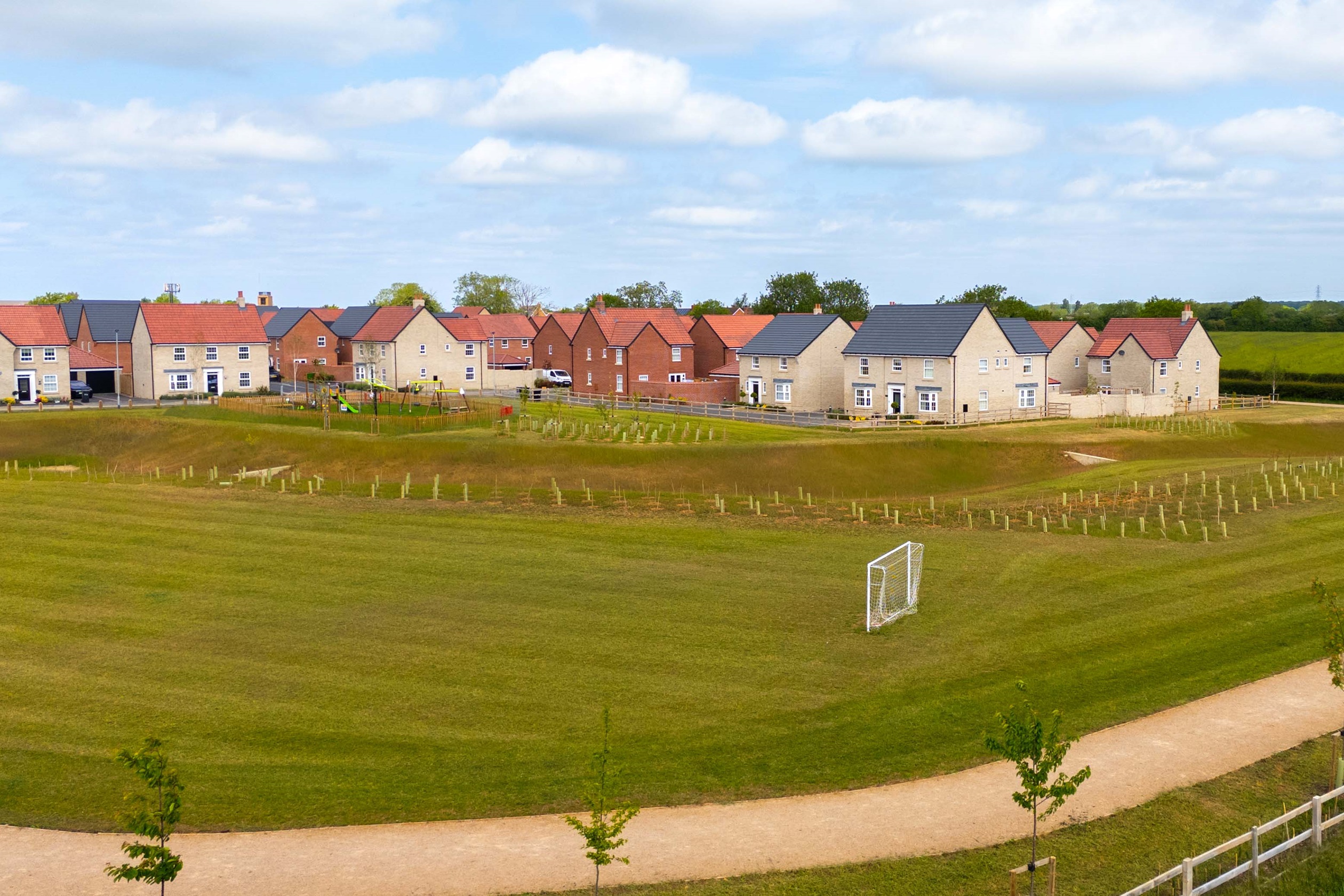 DWH EM PASTURES PLACE STREET SCENE DRONE