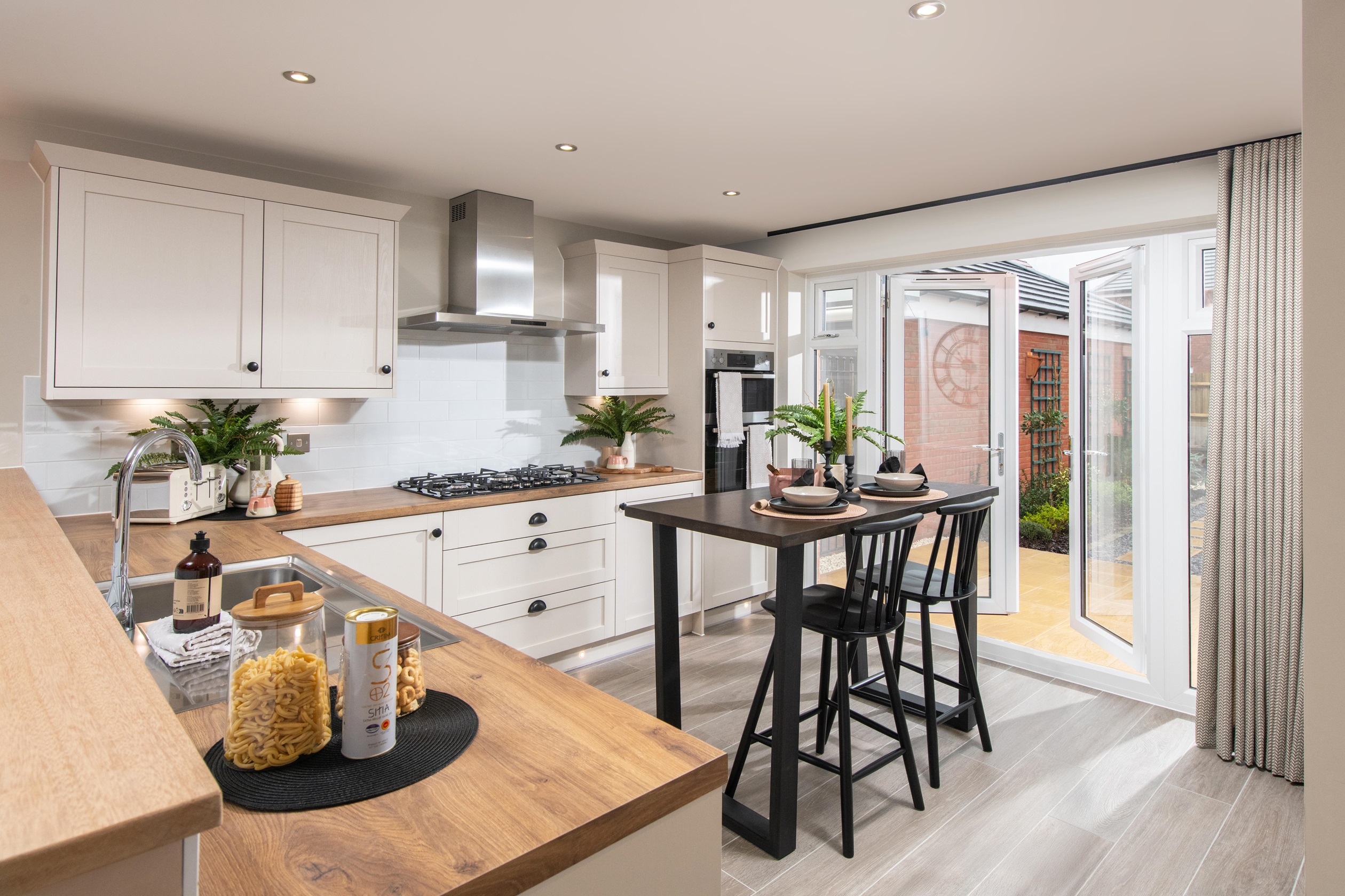 DWH EM Queens Manor Avondale Kitchen