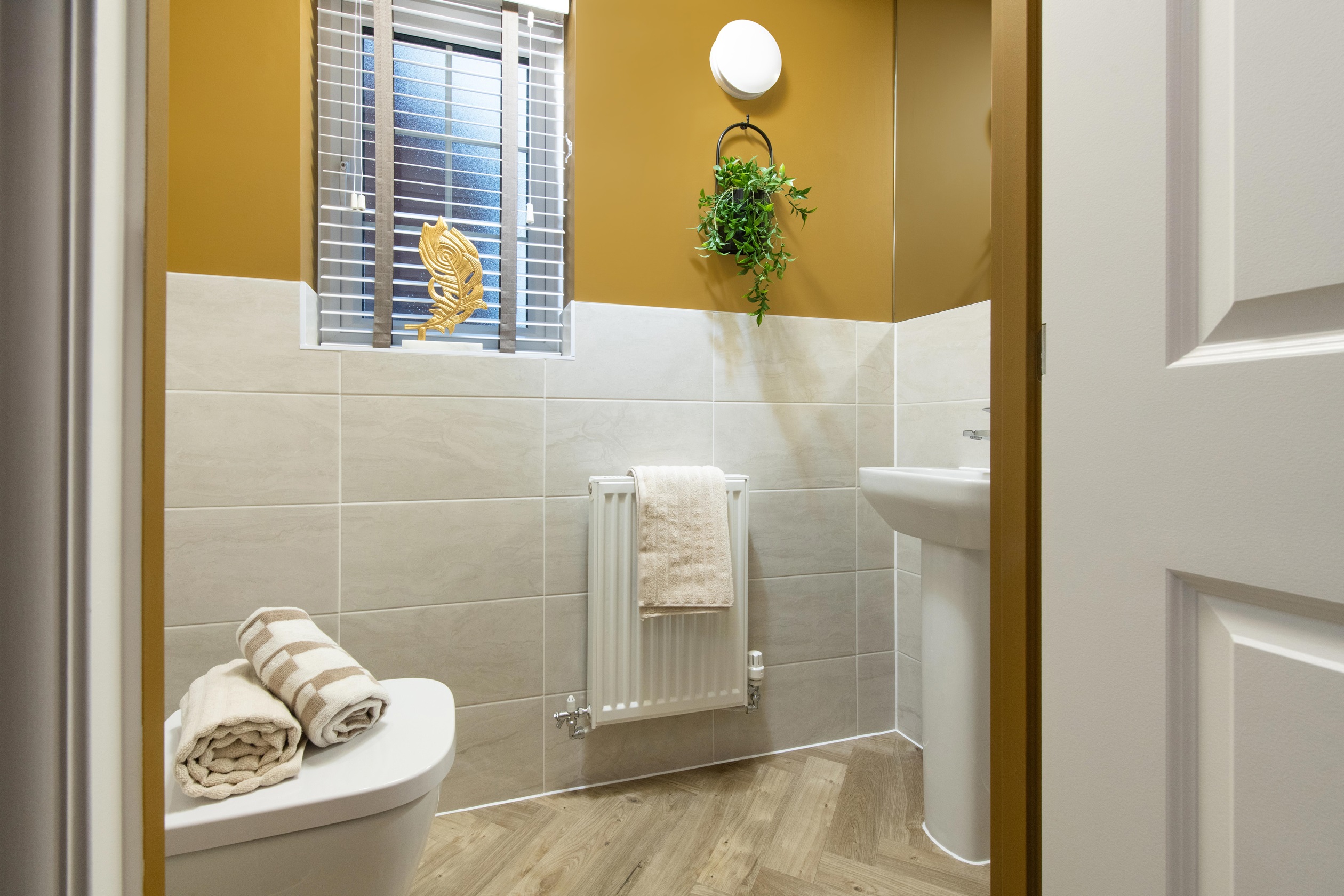 DWH EM Queens Manor Bardon Bathroom