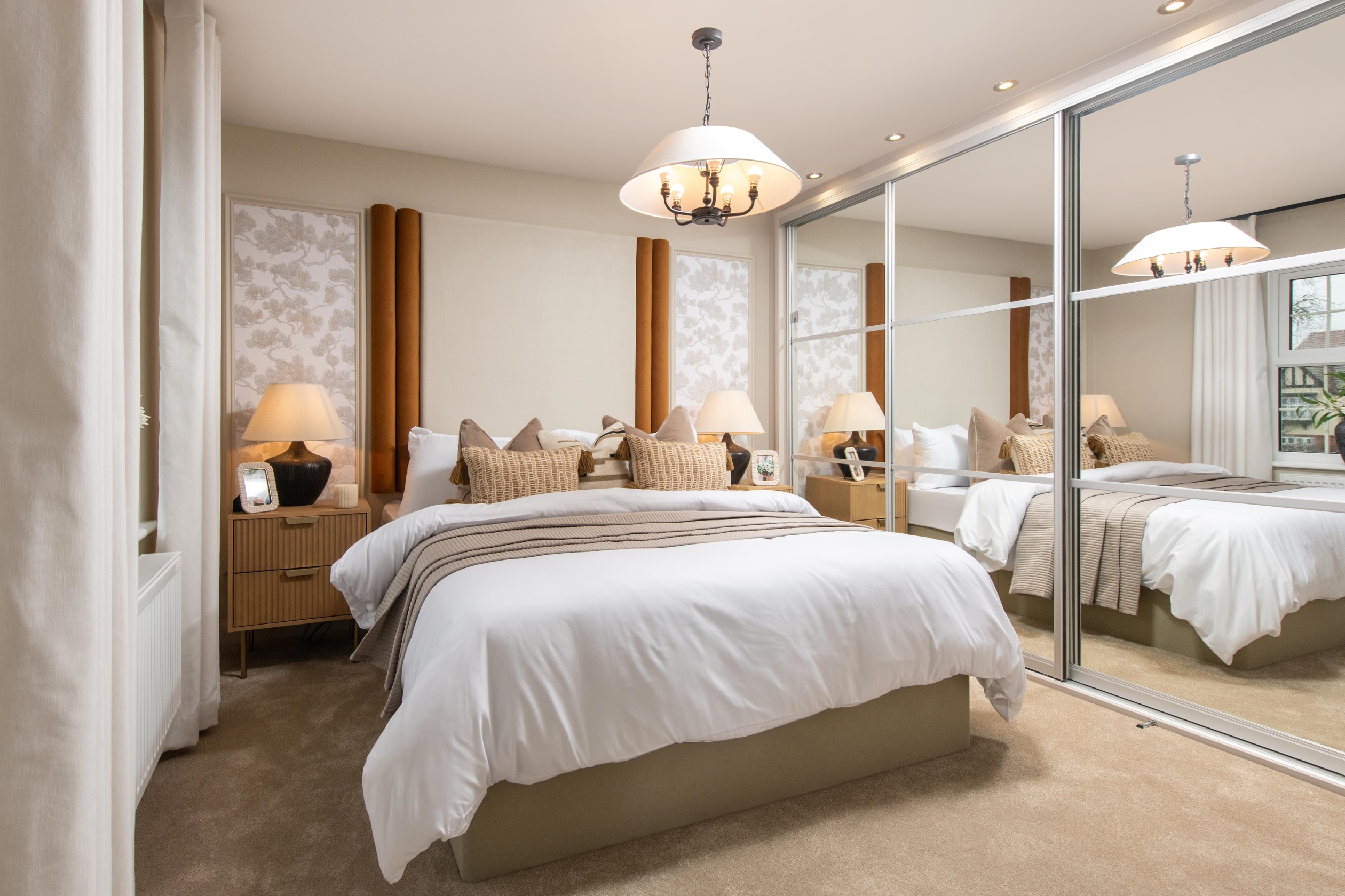 DWH EM Queens Manor Bardon Main Bedroom