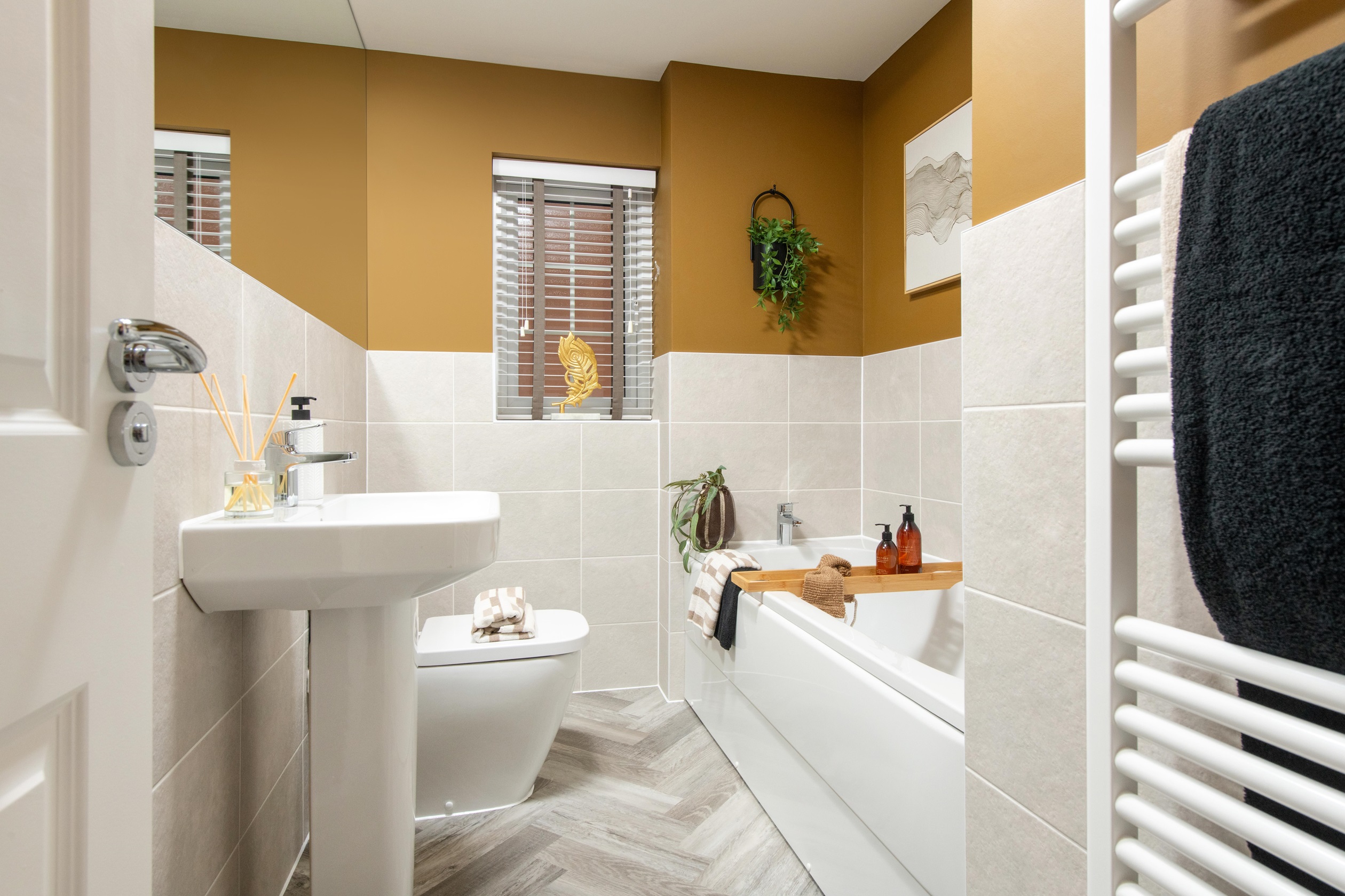 DWH EM Queens Manor Bardon Bathroom