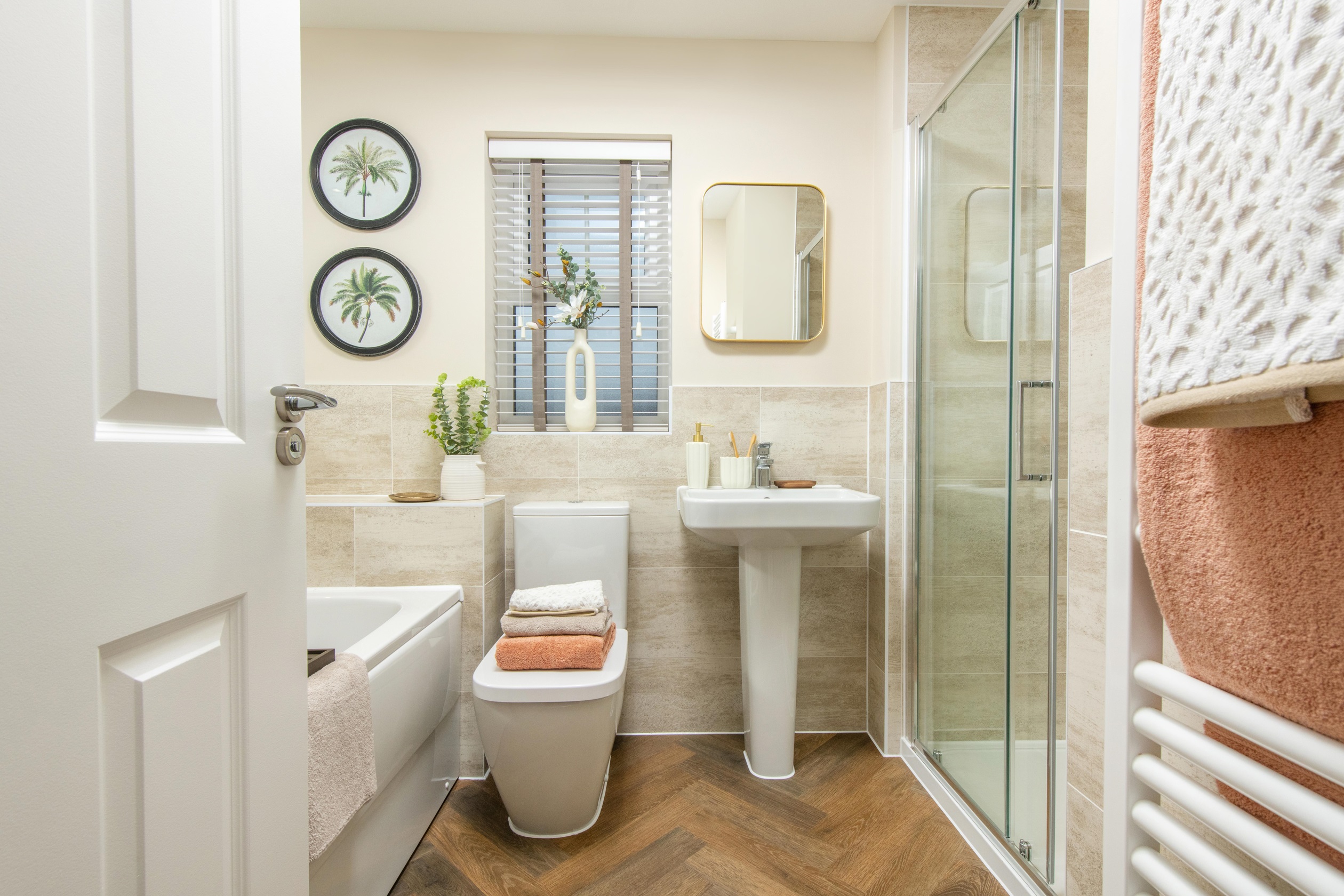 DWH EM Queens Manor Avondale Bathroom