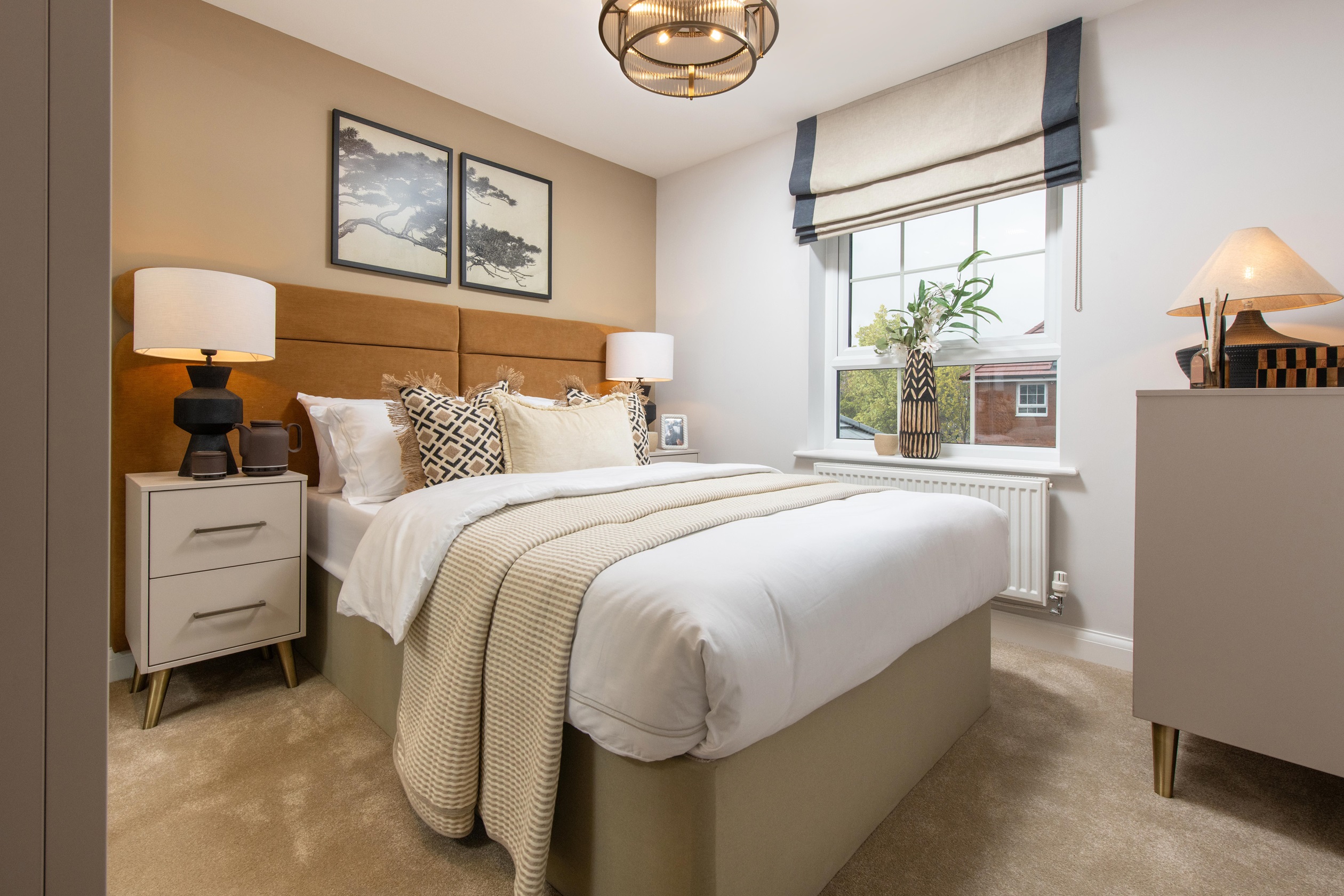 DWH EM Queens Manor Bardon Bed 2