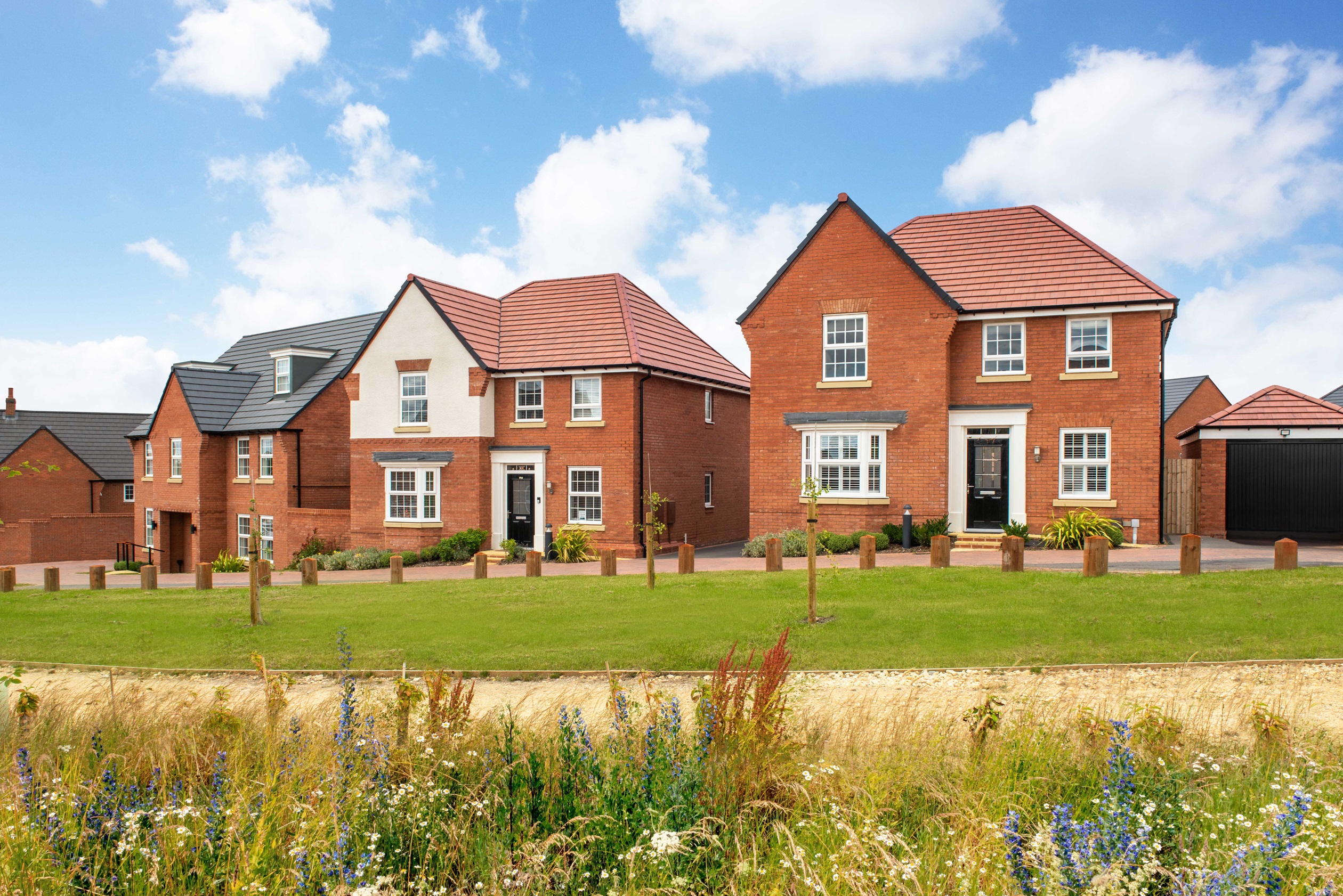 DWH EM Thorpebury Holden Litchfield