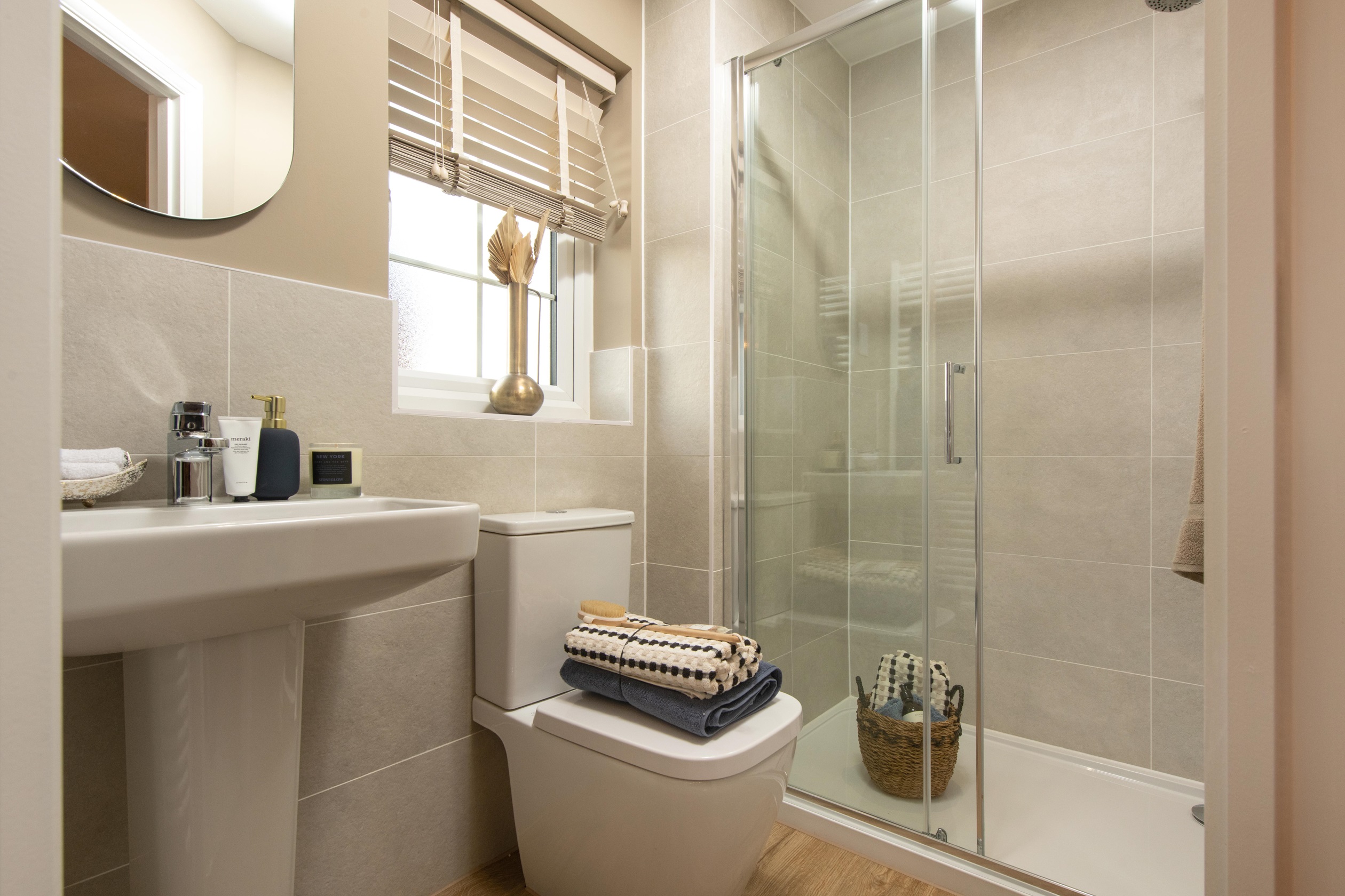 DWH EM KIRKDALE EN SUITE