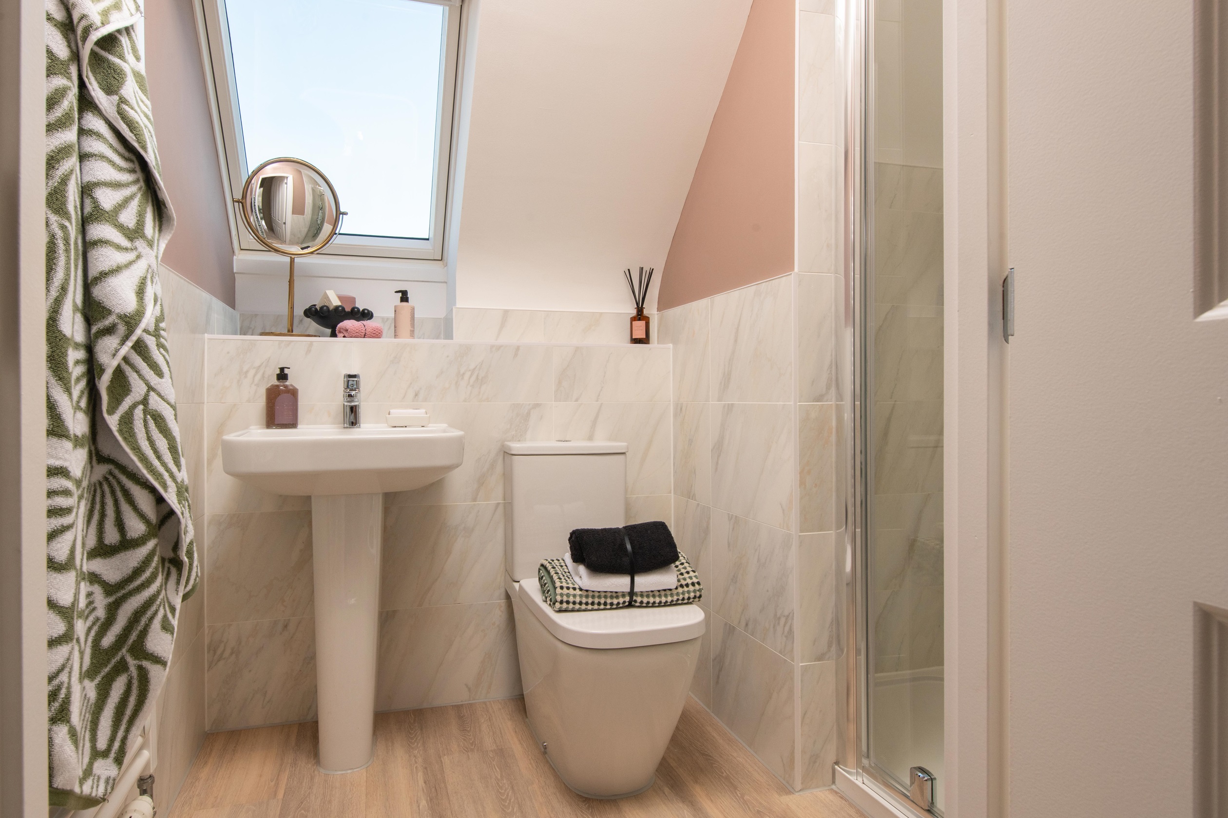 DWH EM MORETON en suite