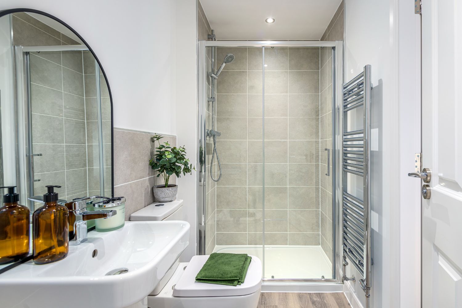 En suite in 4 bedroom Stewarton house type