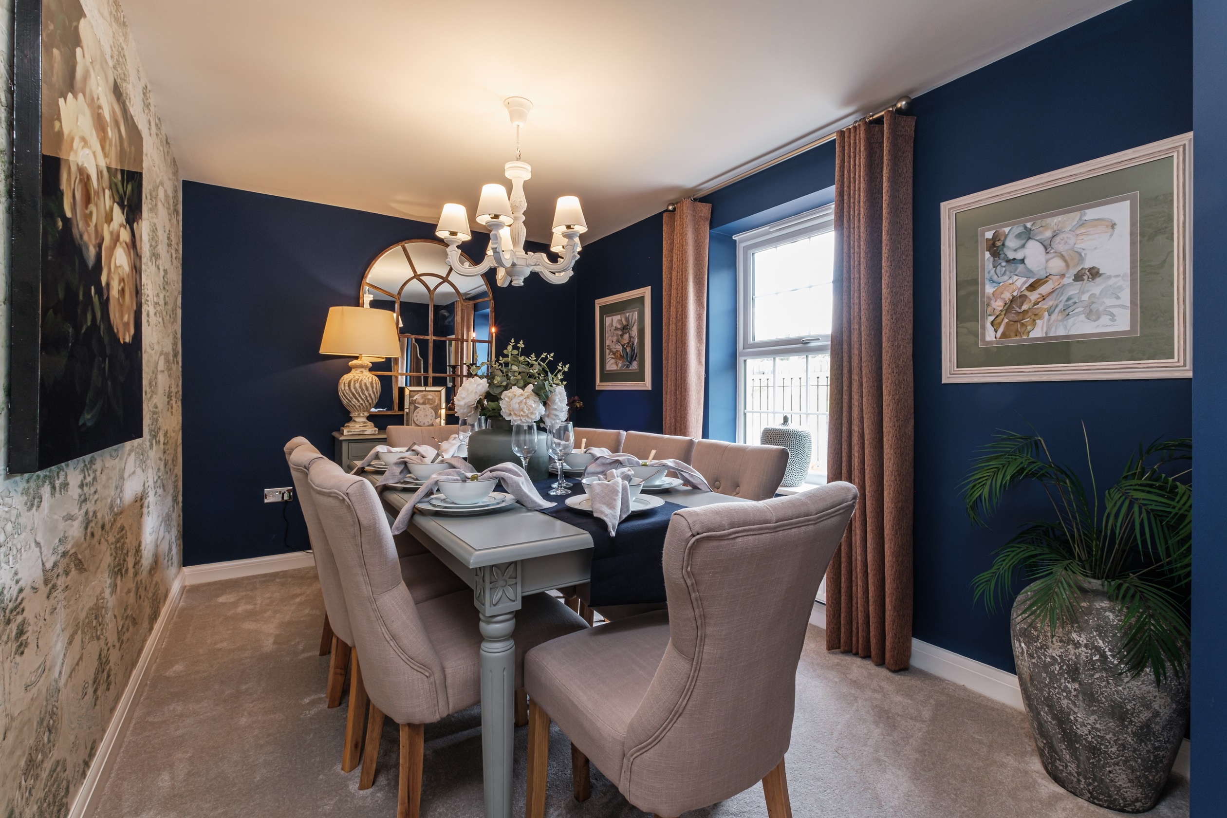 ASHINGTON DINING ROOM