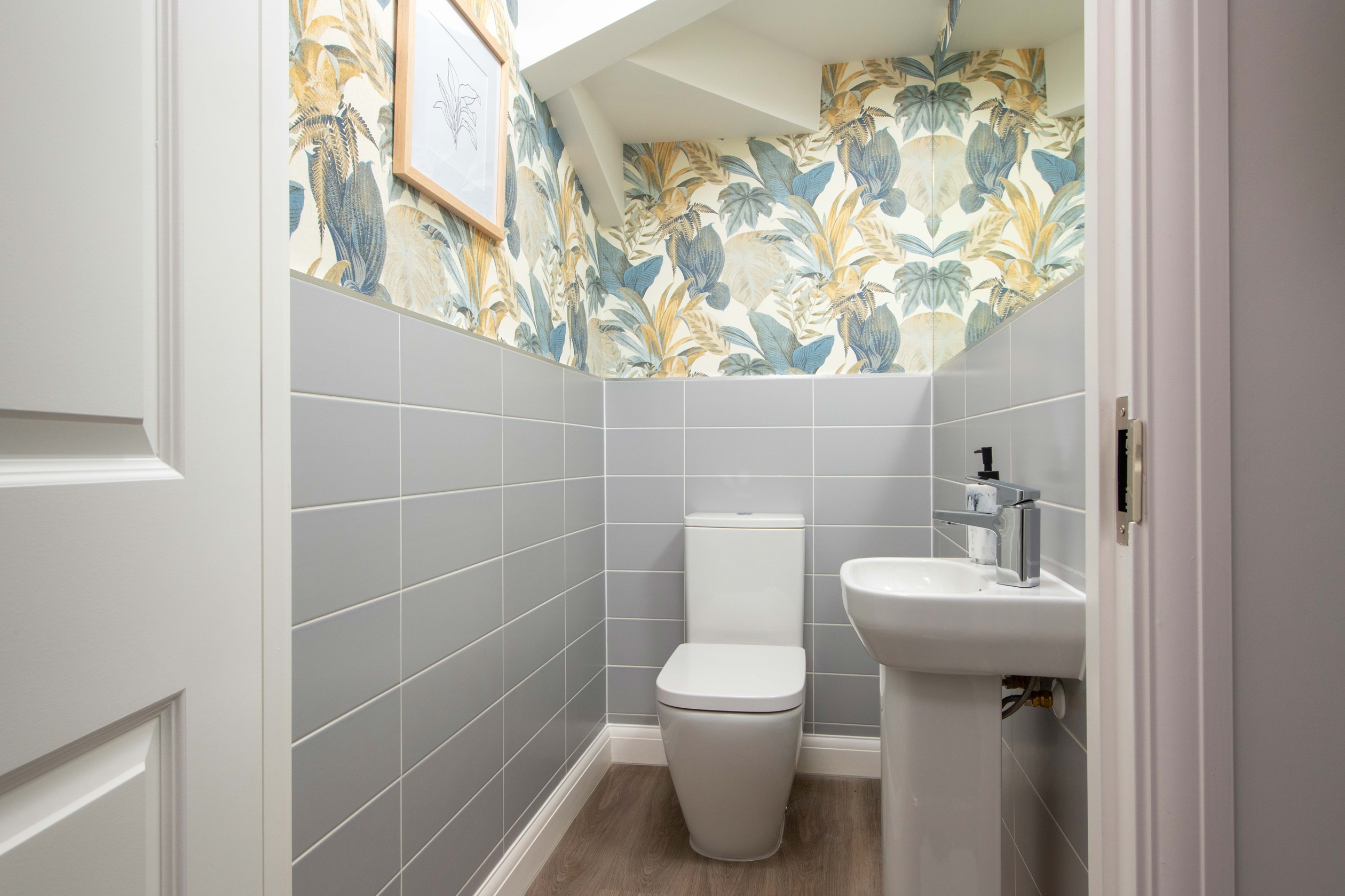 Kennet grey floral WC