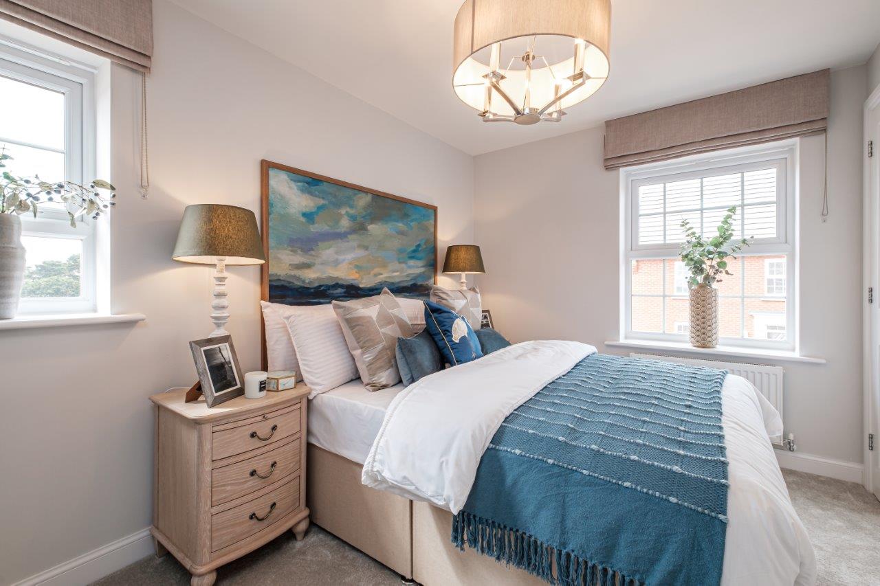 Double bedroom with dual aspect windows