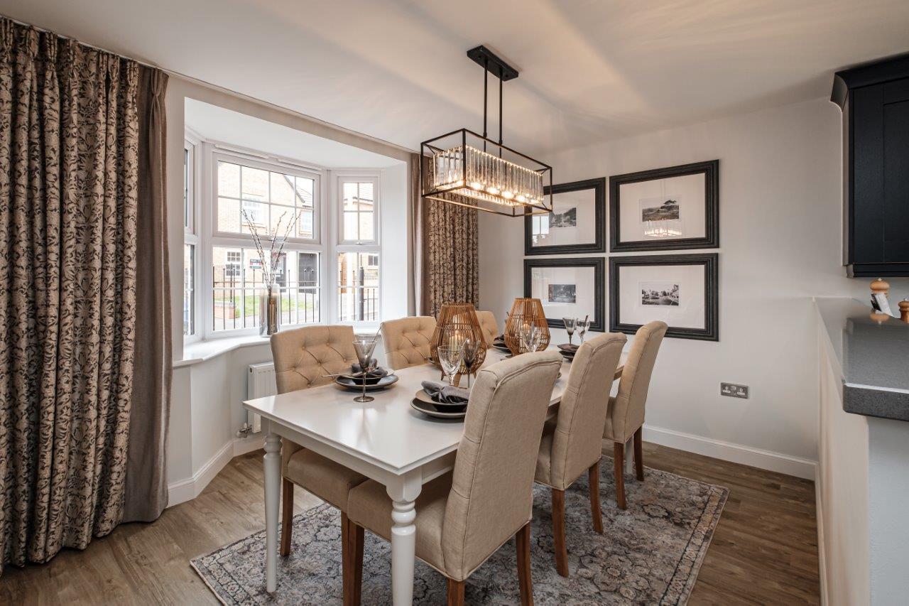 Dining room with bay window