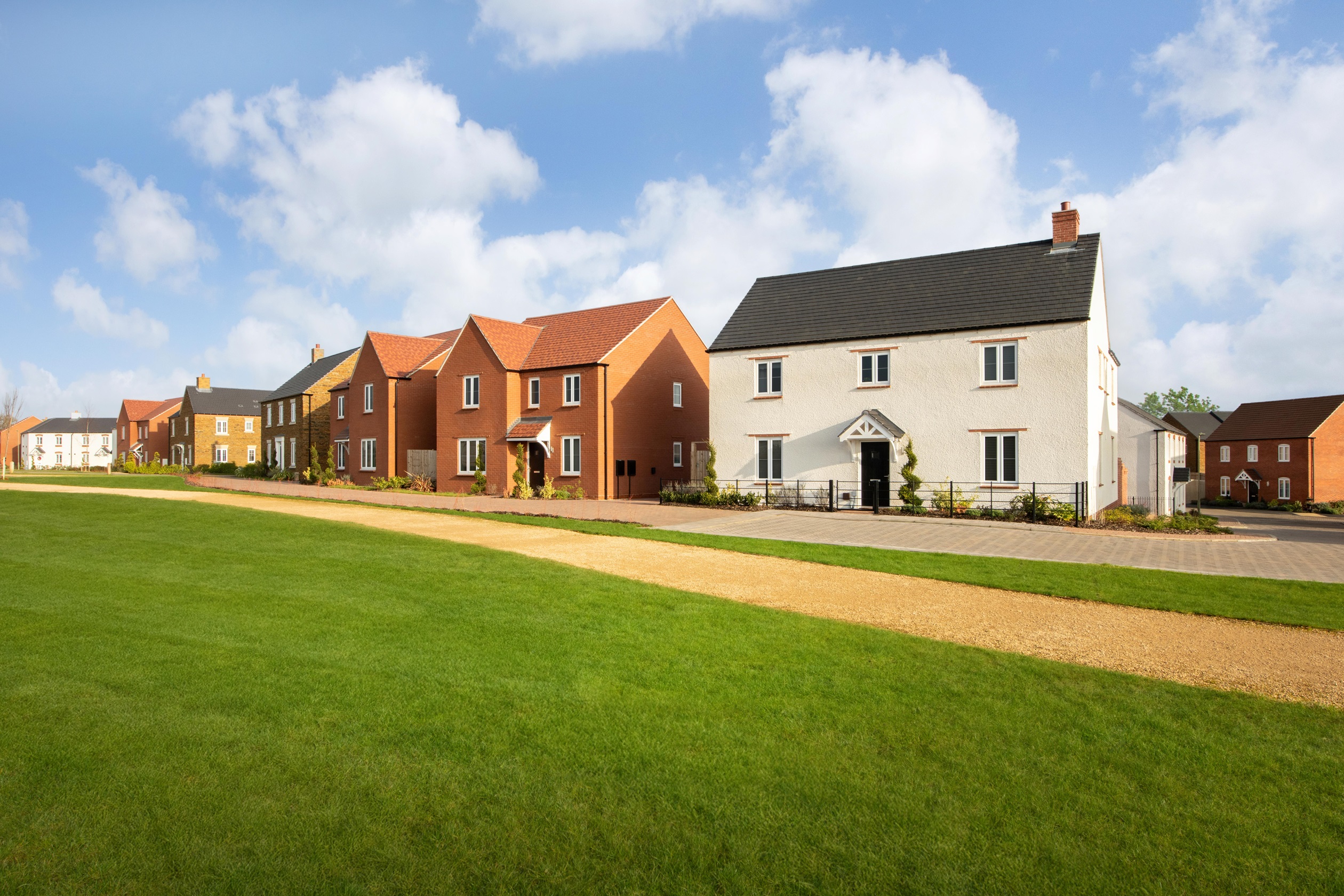 The Pavilions Henley Street Scene 