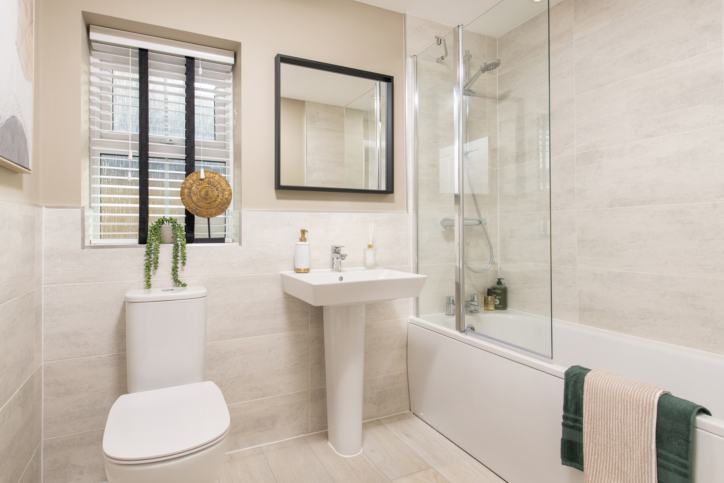 Inside view 4 bedroom Kirkdale main bathroom