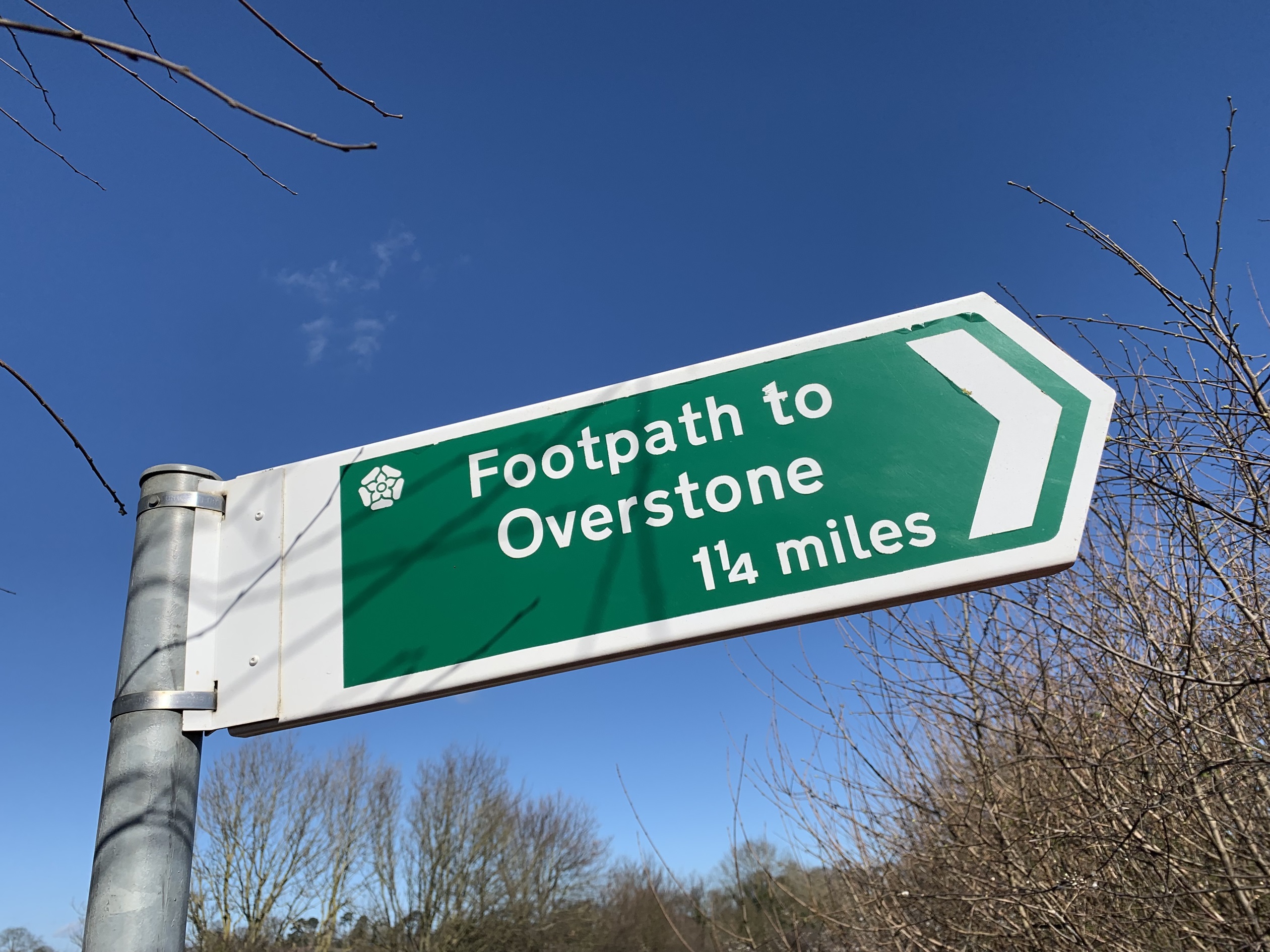 OVERSTONE GATE FOOTPATH SIGN