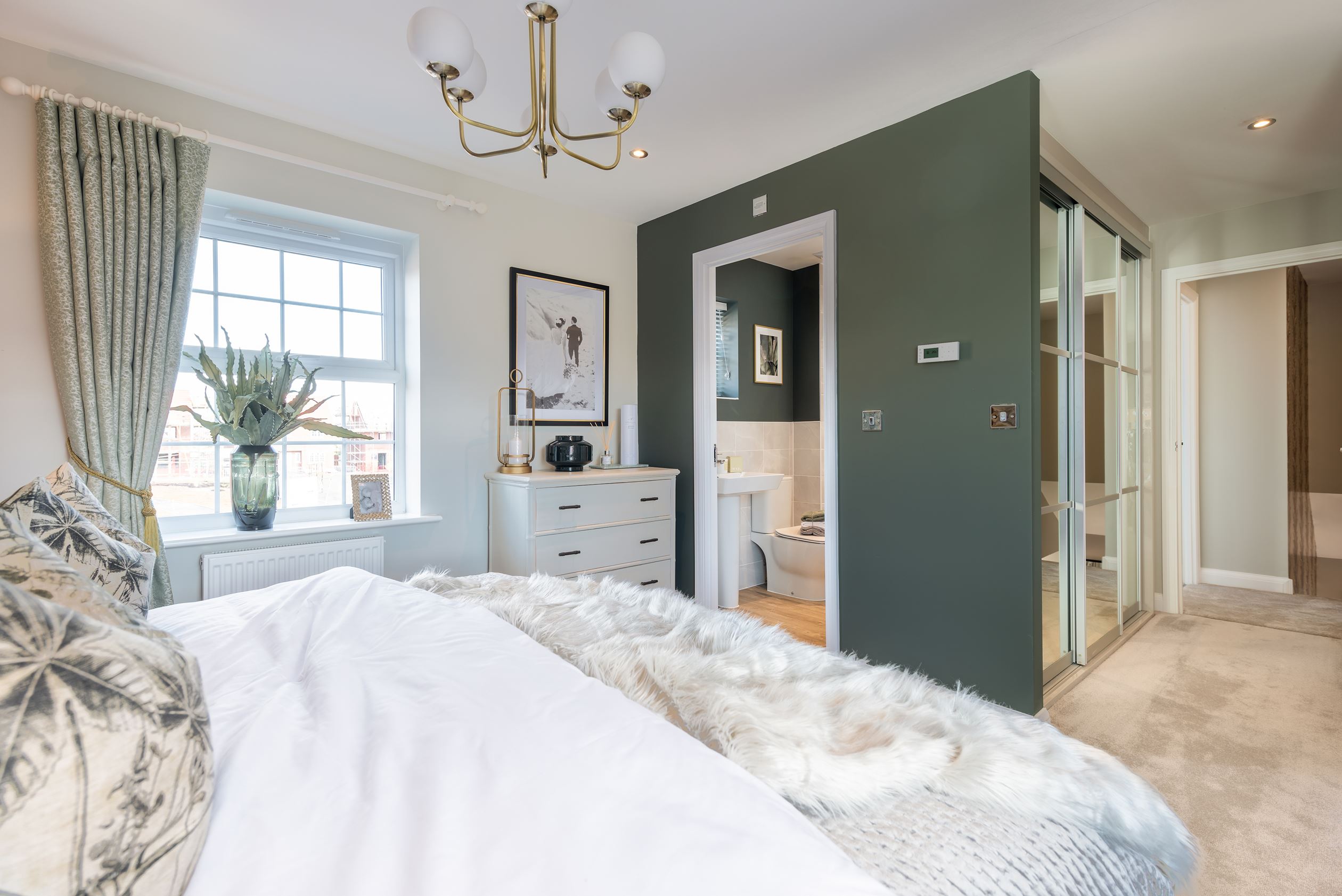 Avondale bedroom with en suite