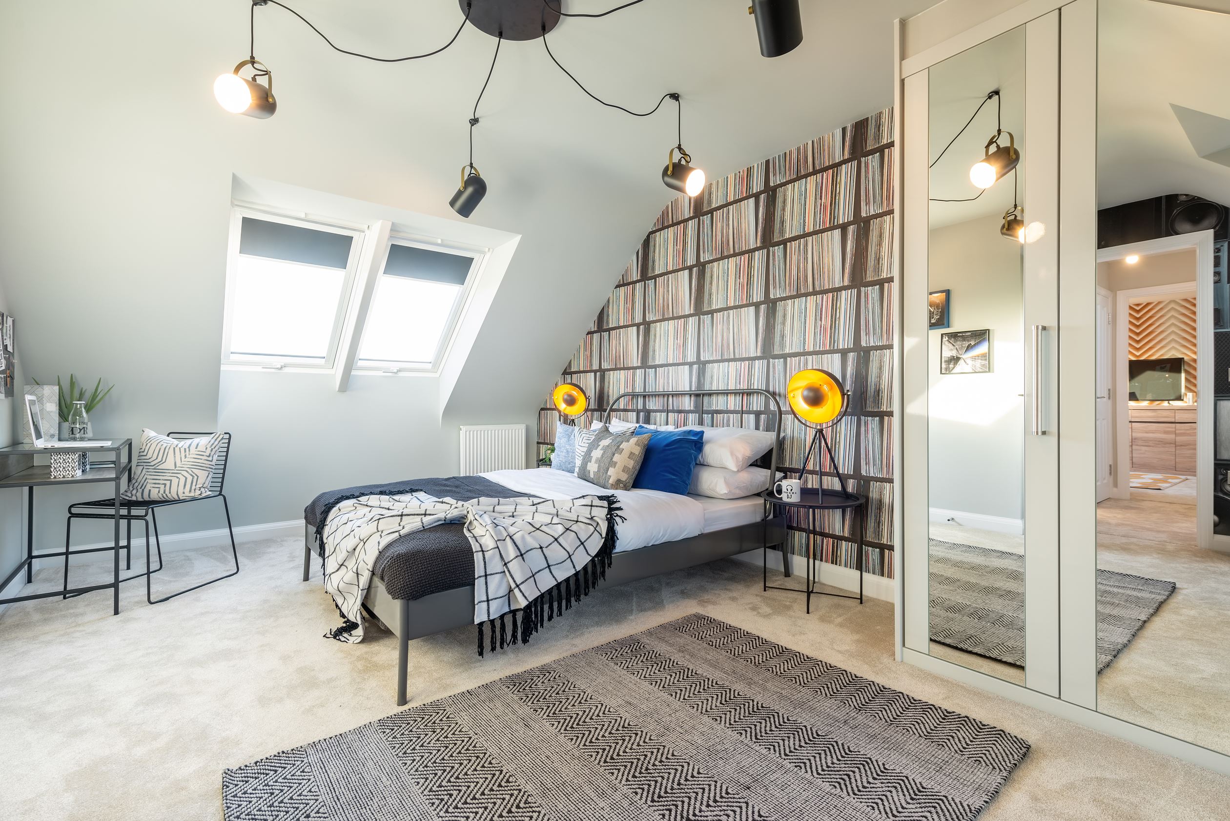 Buckingham top floor bedroom