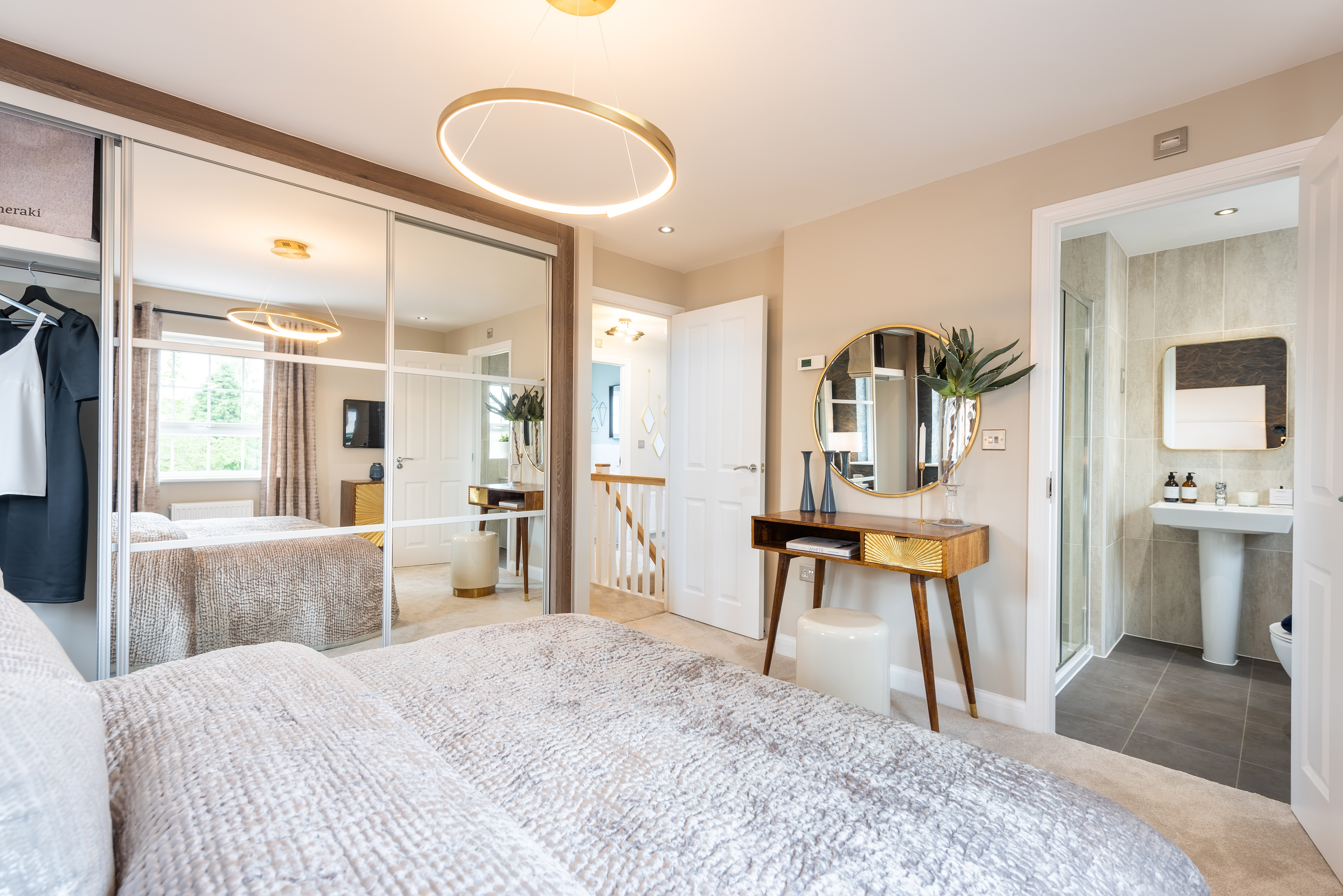 Bradgate main bedroom with en suite