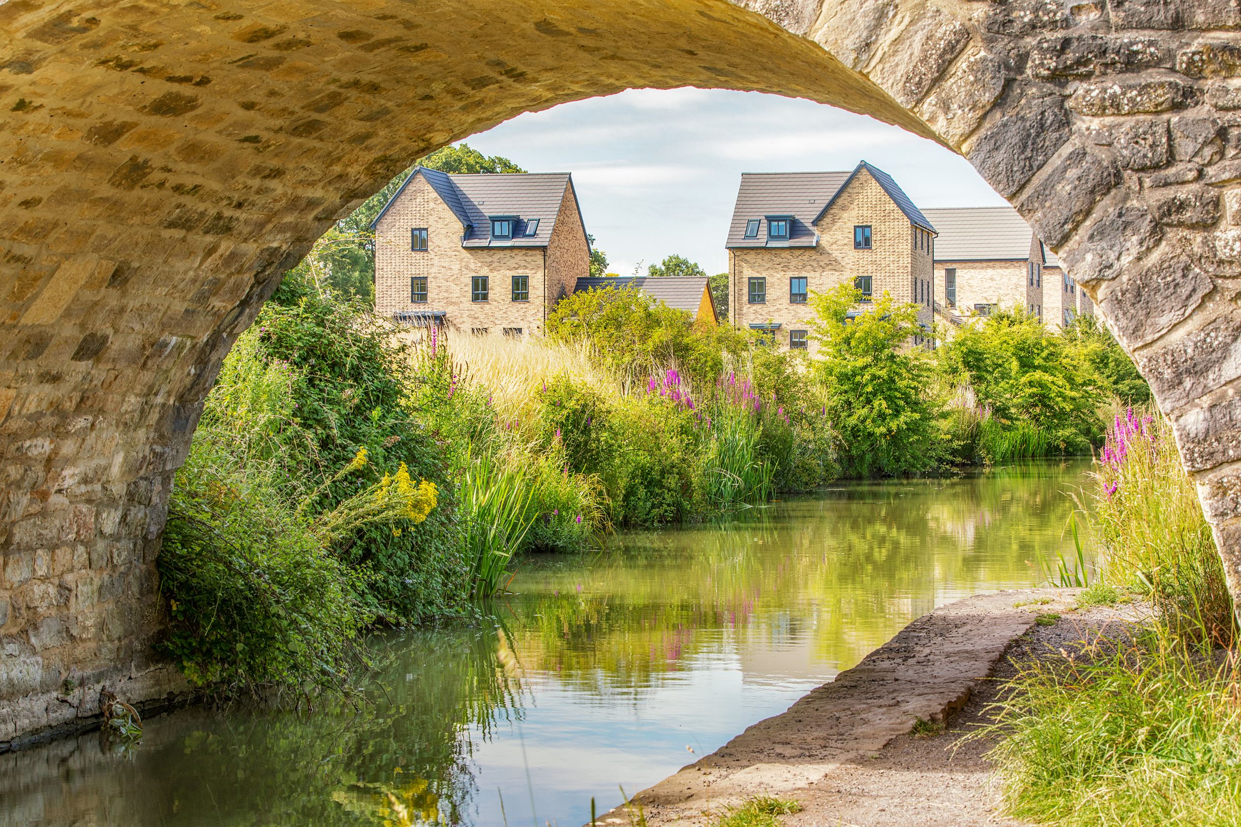 Canalside, Witchelstowe local area imagery 