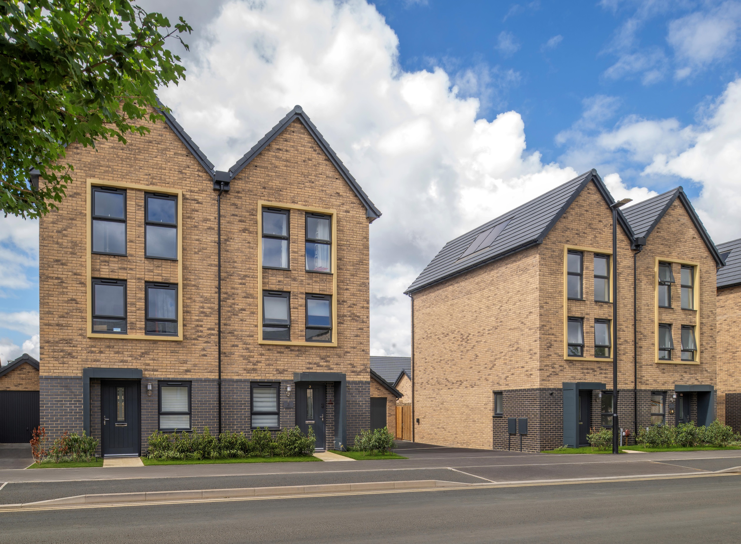 Outside view of the Willesley three bedroom home at Canalside