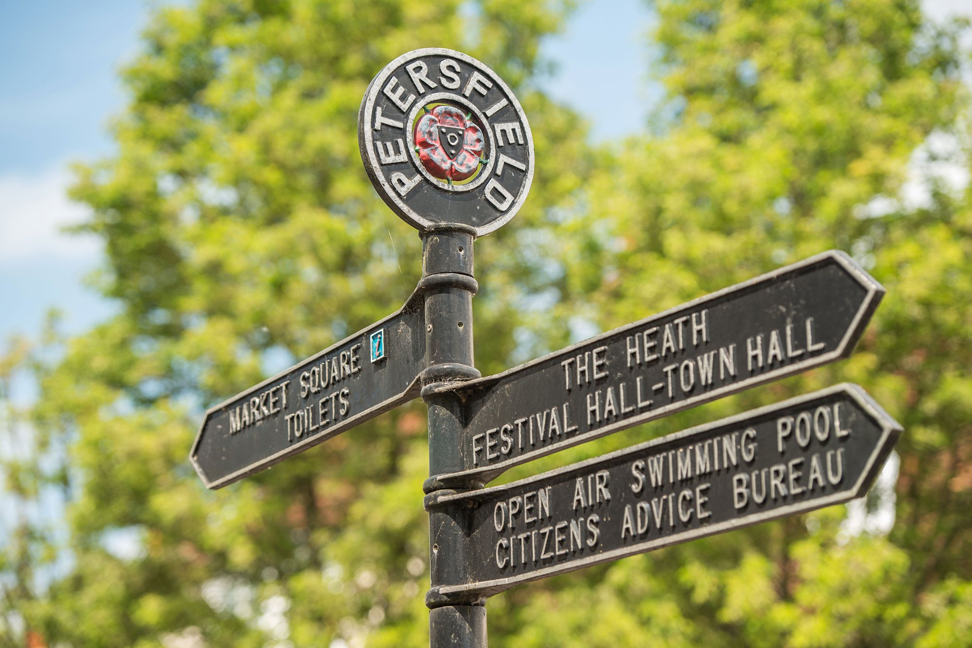 Petersfield town directional sign