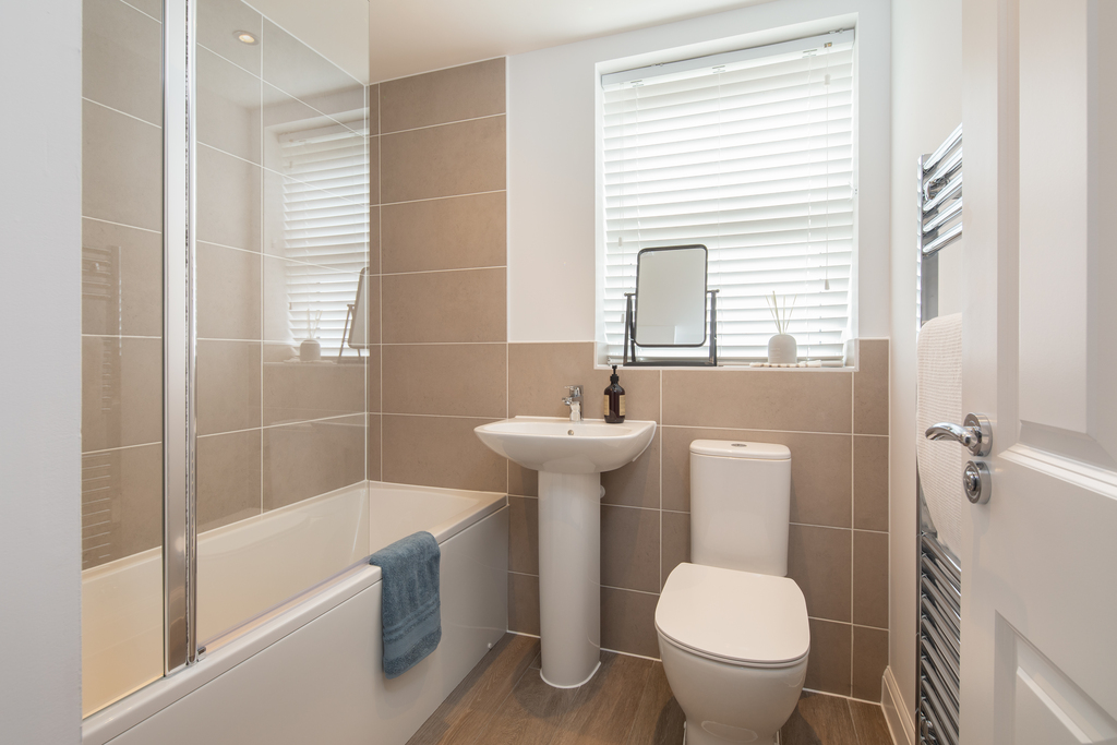 family bathroom, hadley, 3 bed house type